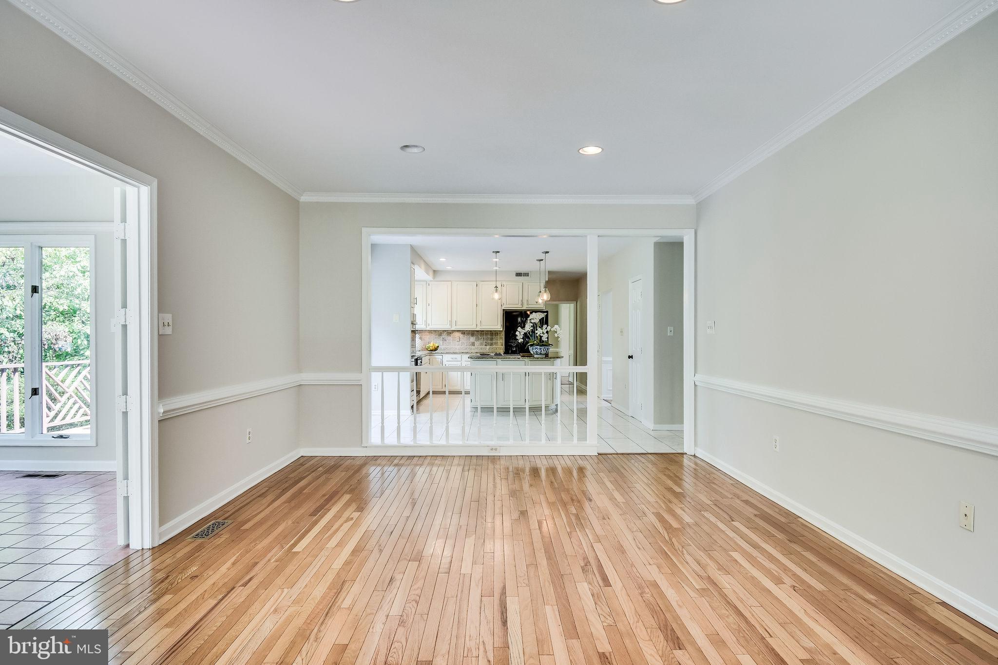 MYTERRA MANOR - Residential