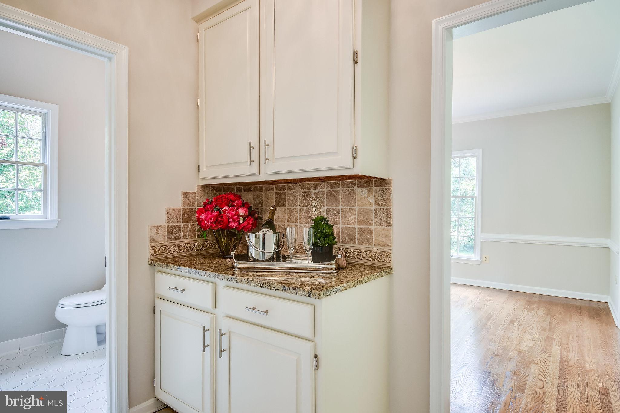 MYTERRA MANOR - Residential