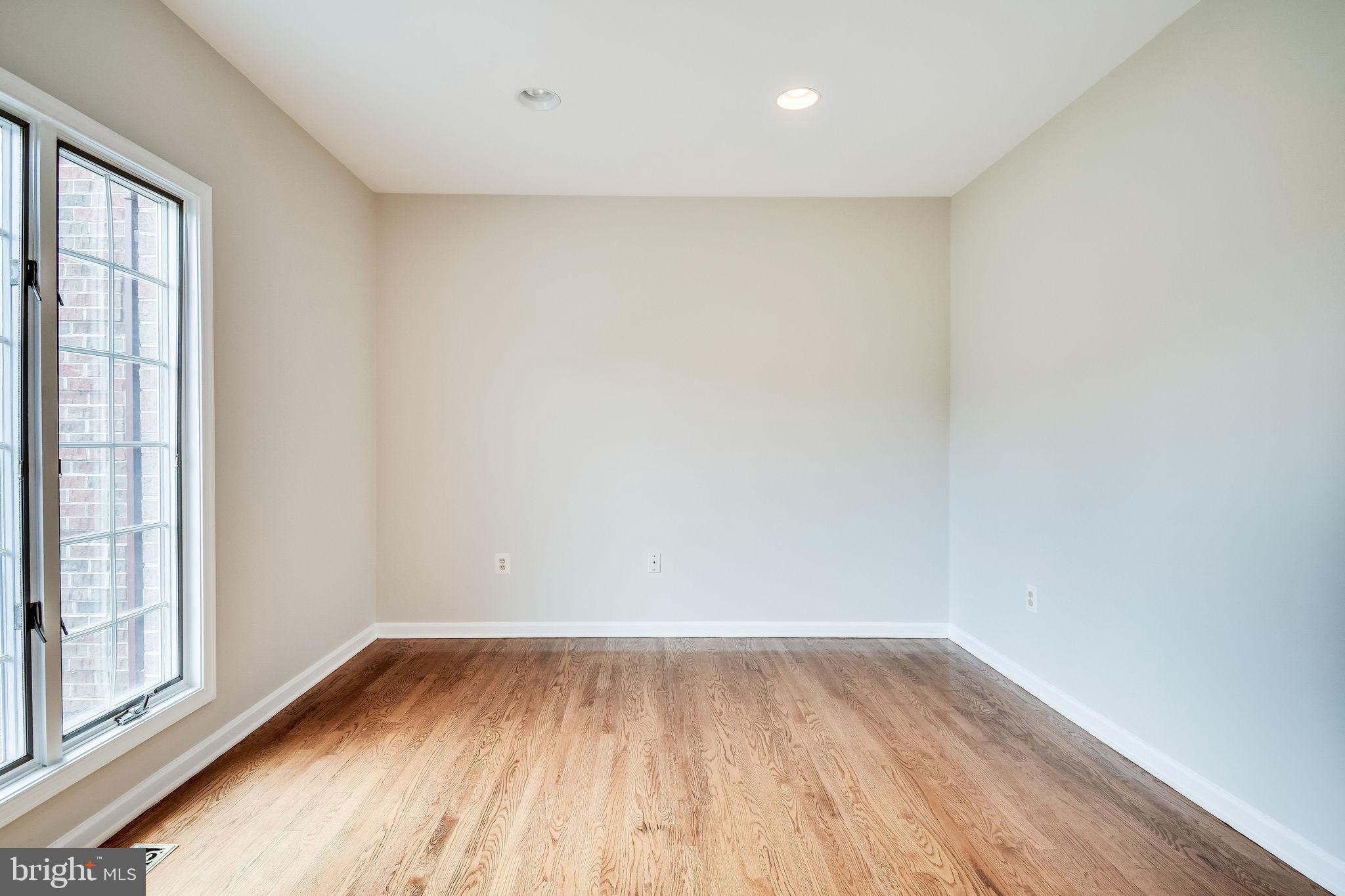 MYTERRA MANOR - Residential