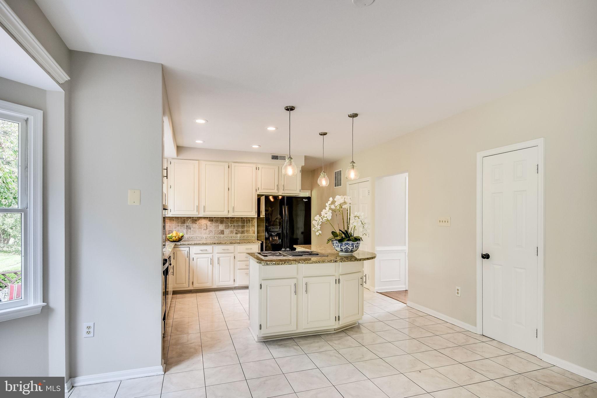 MYTERRA MANOR - Residential