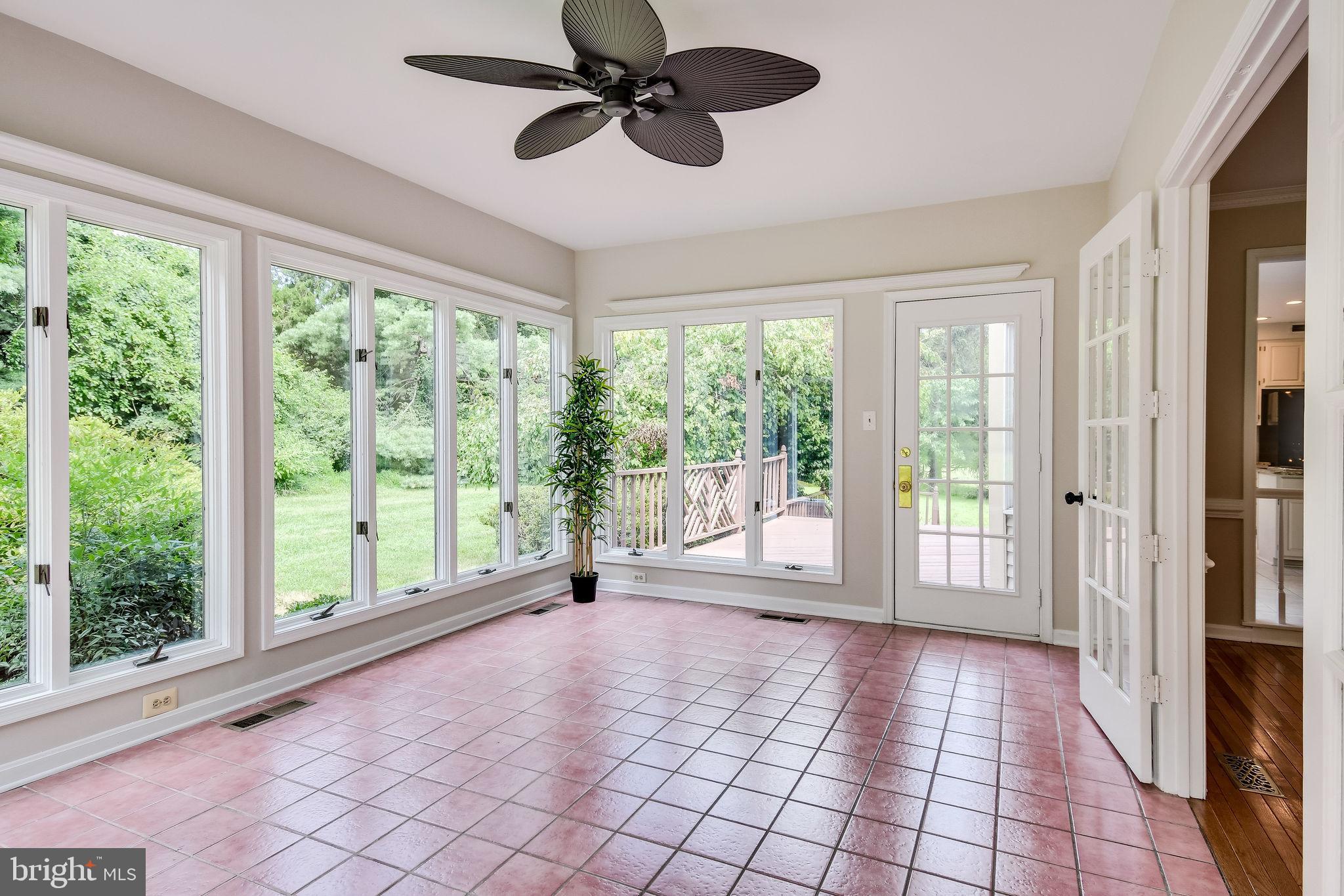 MYTERRA MANOR - Residential