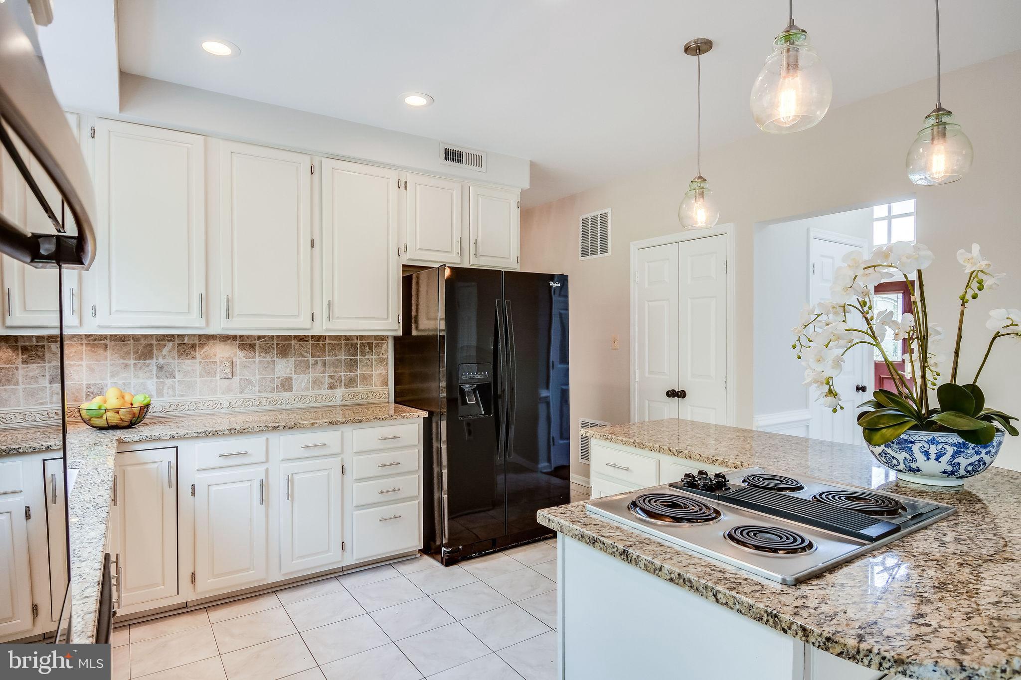 MYTERRA MANOR - Residential