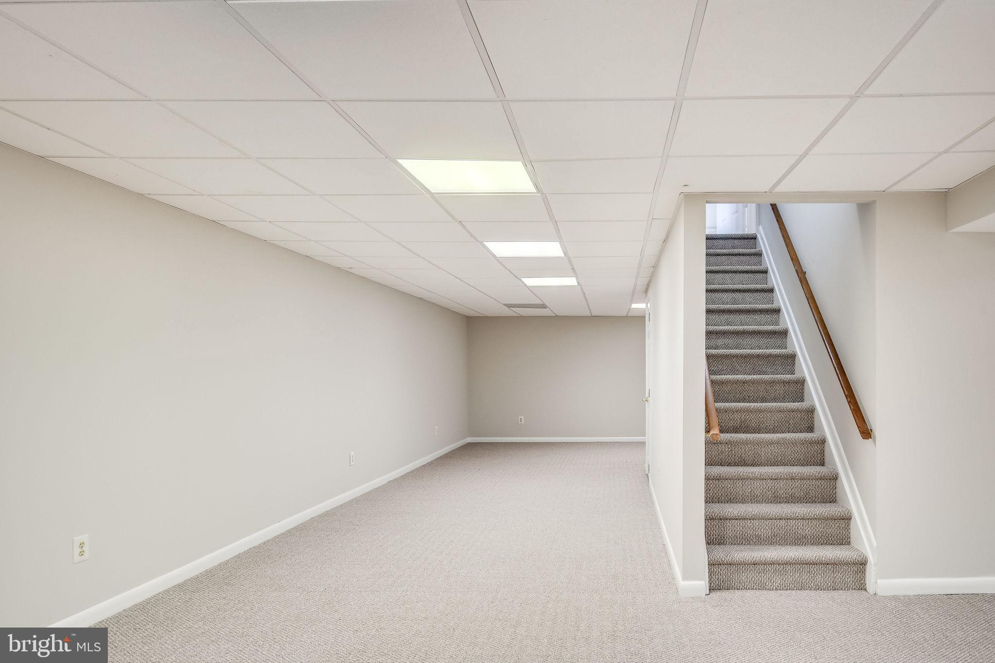 MYTERRA MANOR - Residential