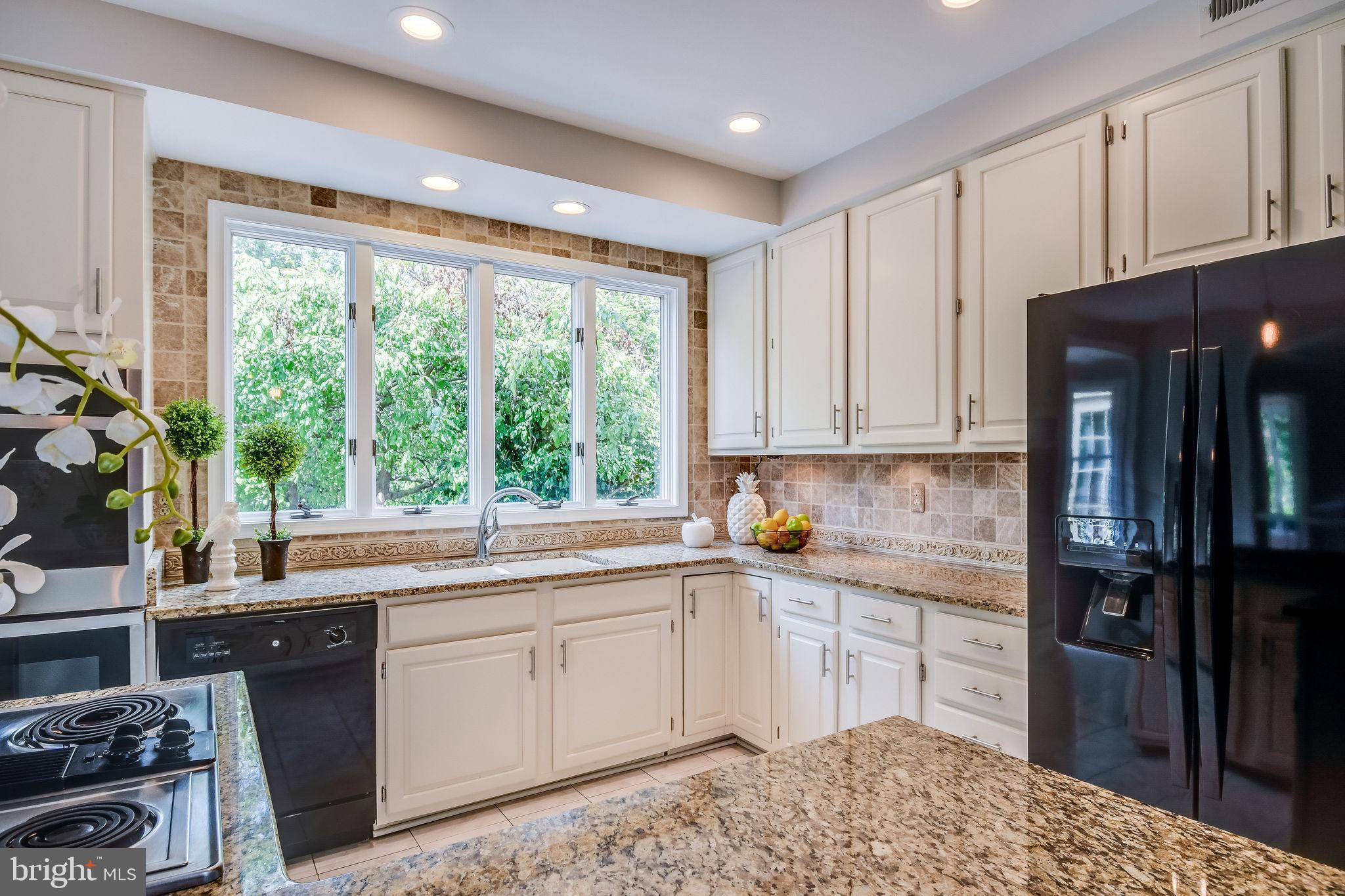 MYTERRA MANOR - Residential