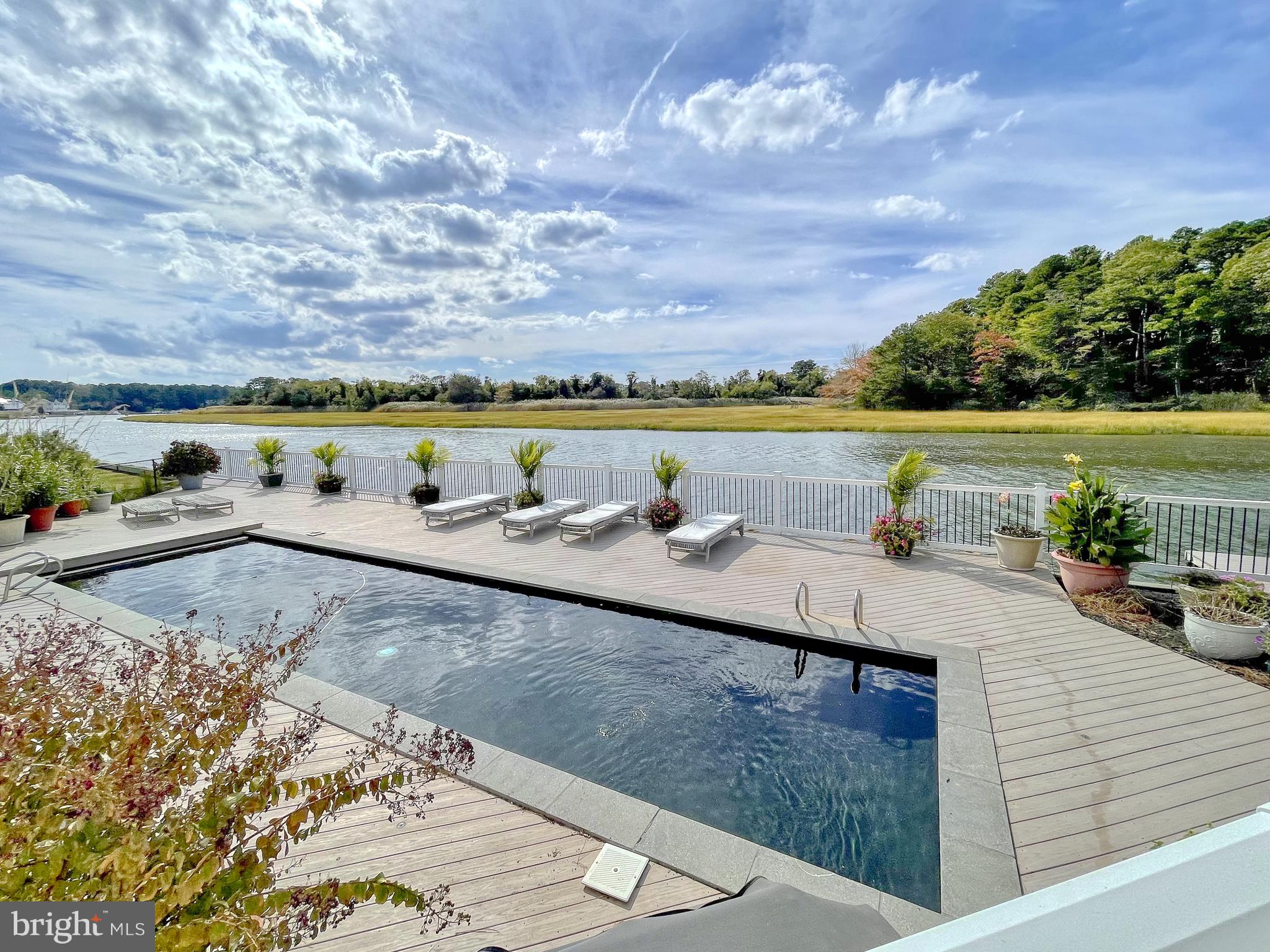 NORTH SHORES - Residential