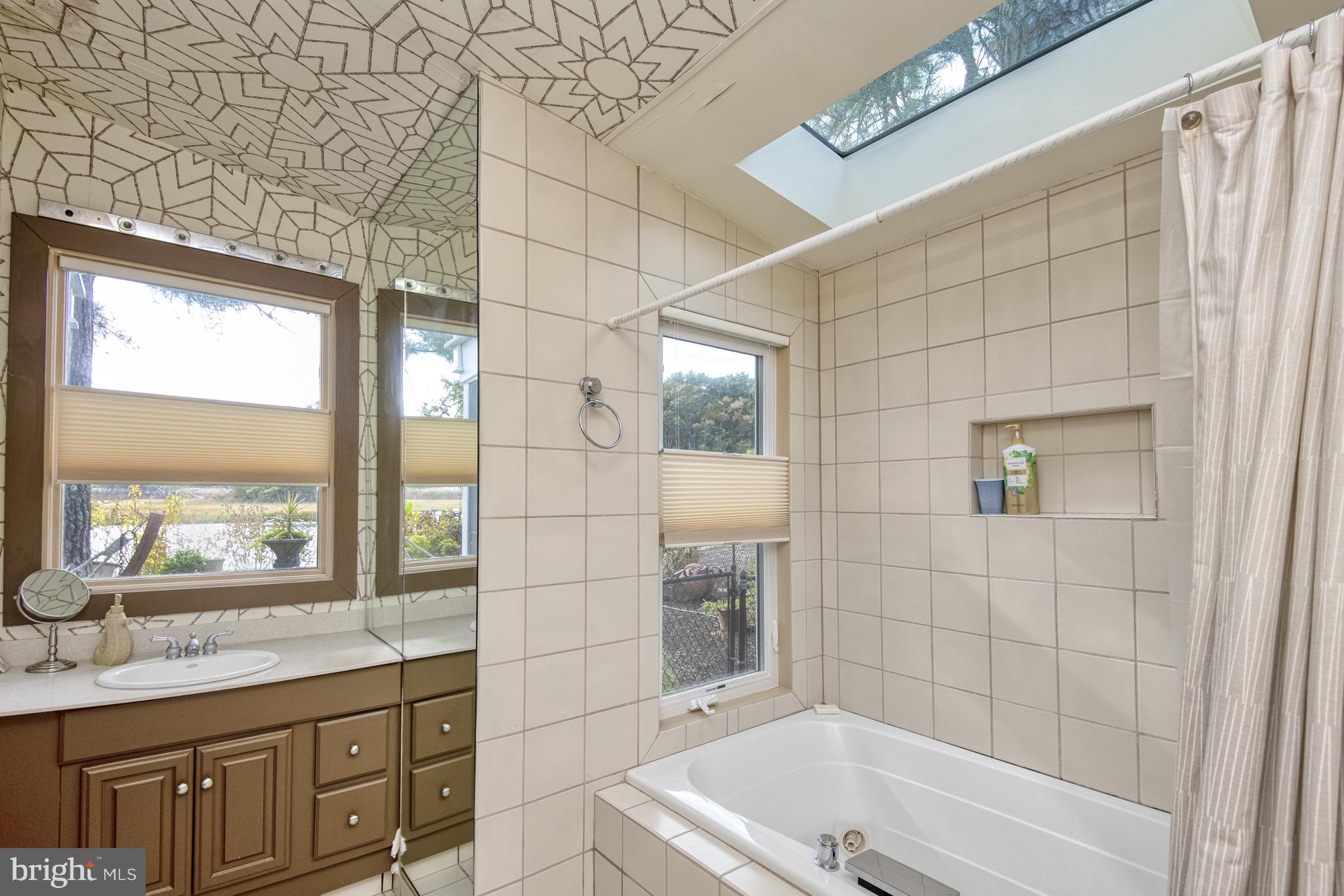 NORTH SHORES - Residential