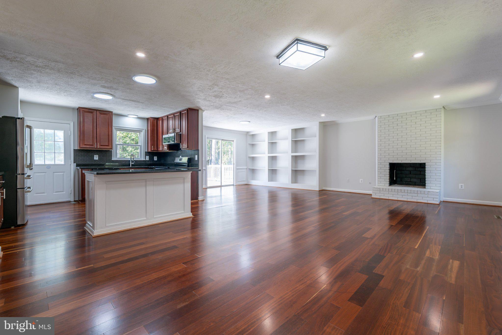 7 CARTER LANE