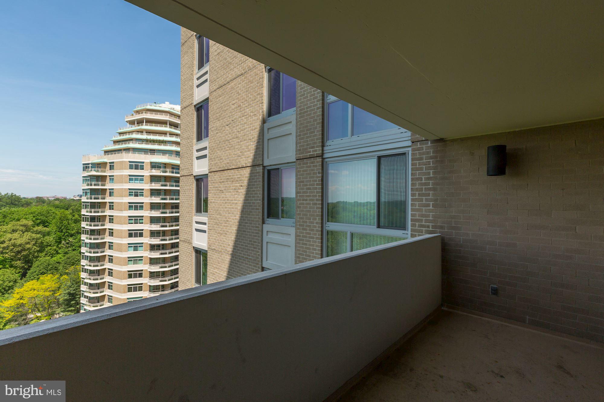 THE ELIZABETH - Residential Lease