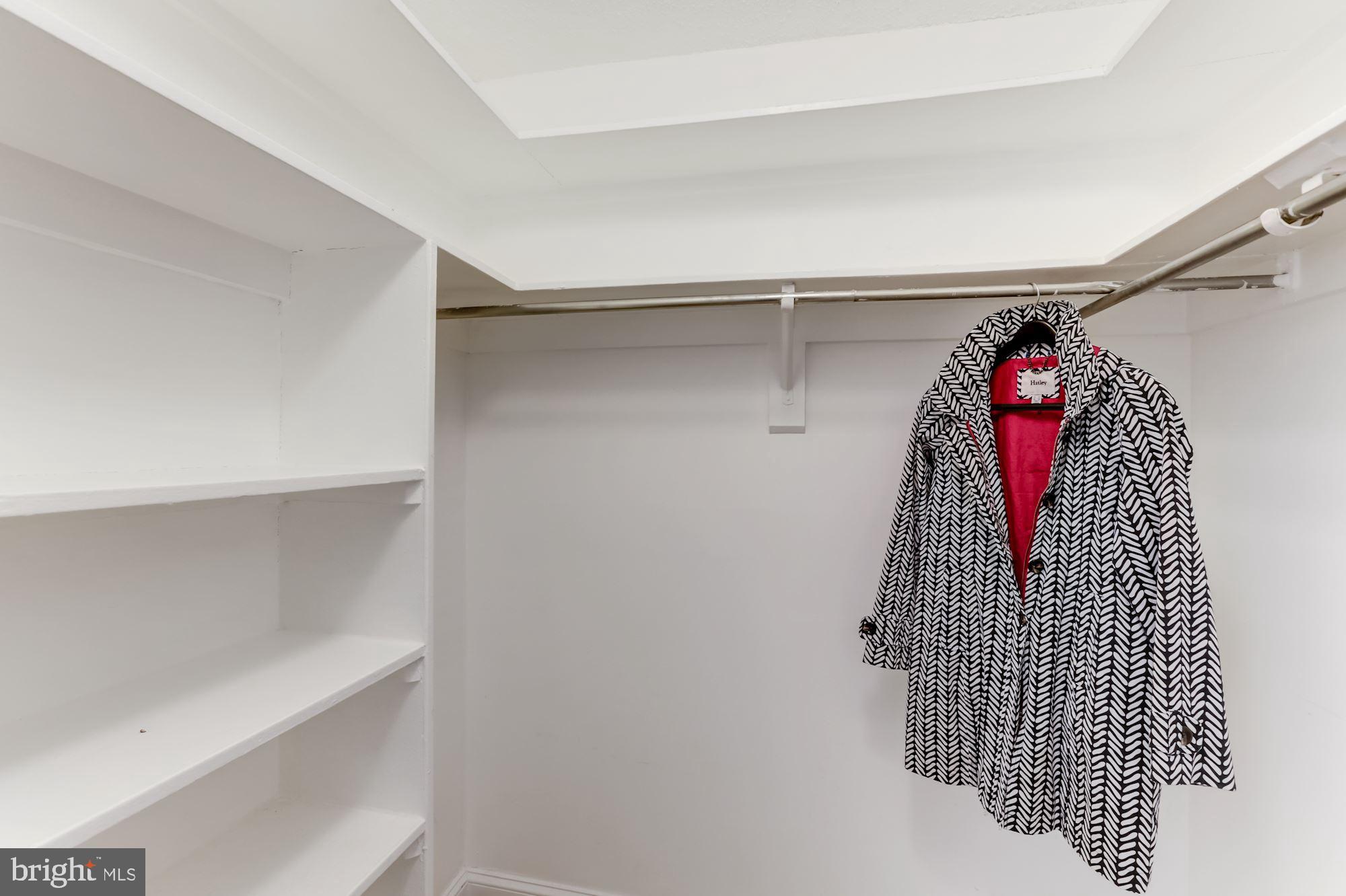 THE ELIZABETH - Residential Lease