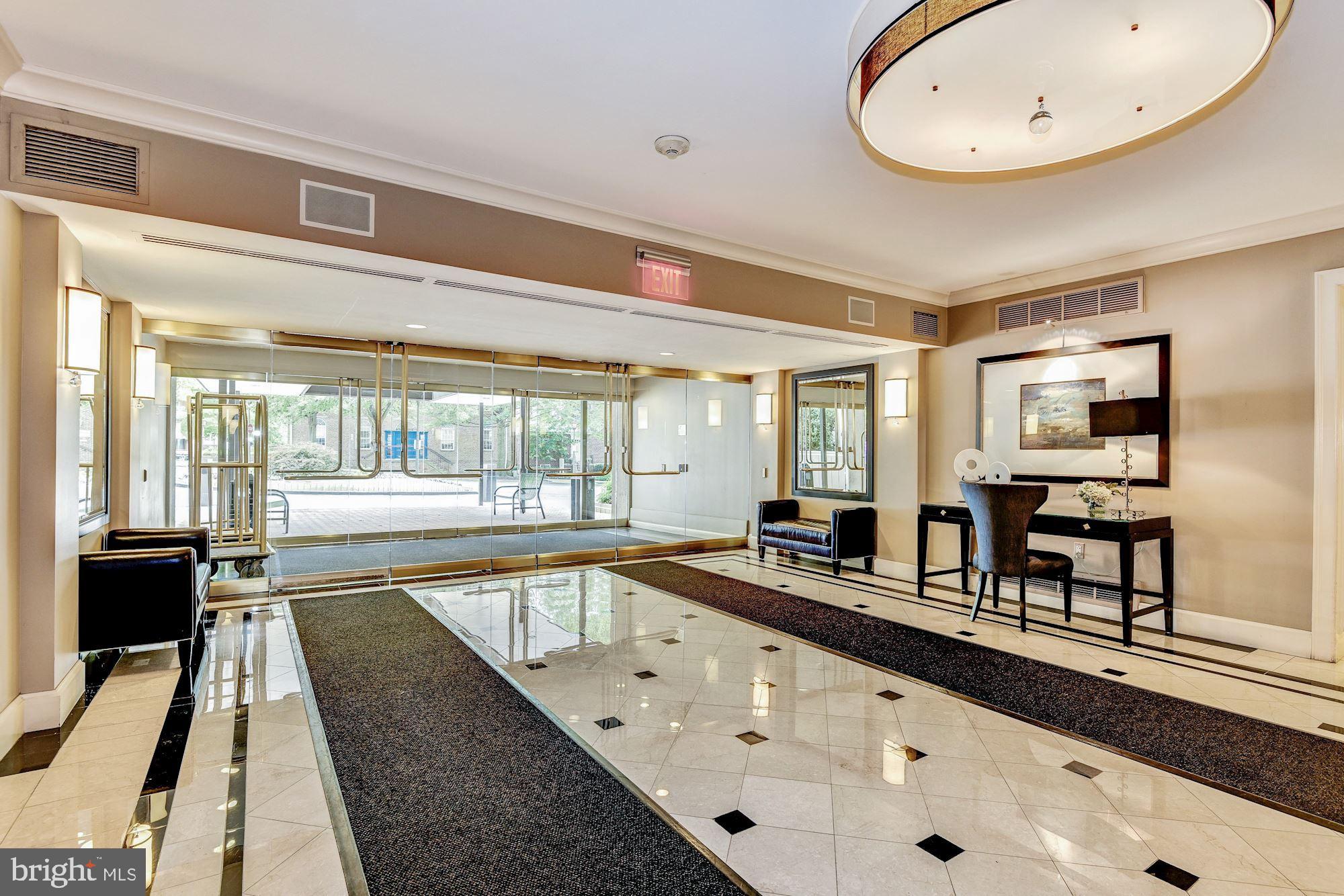 THE ELIZABETH - Residential Lease