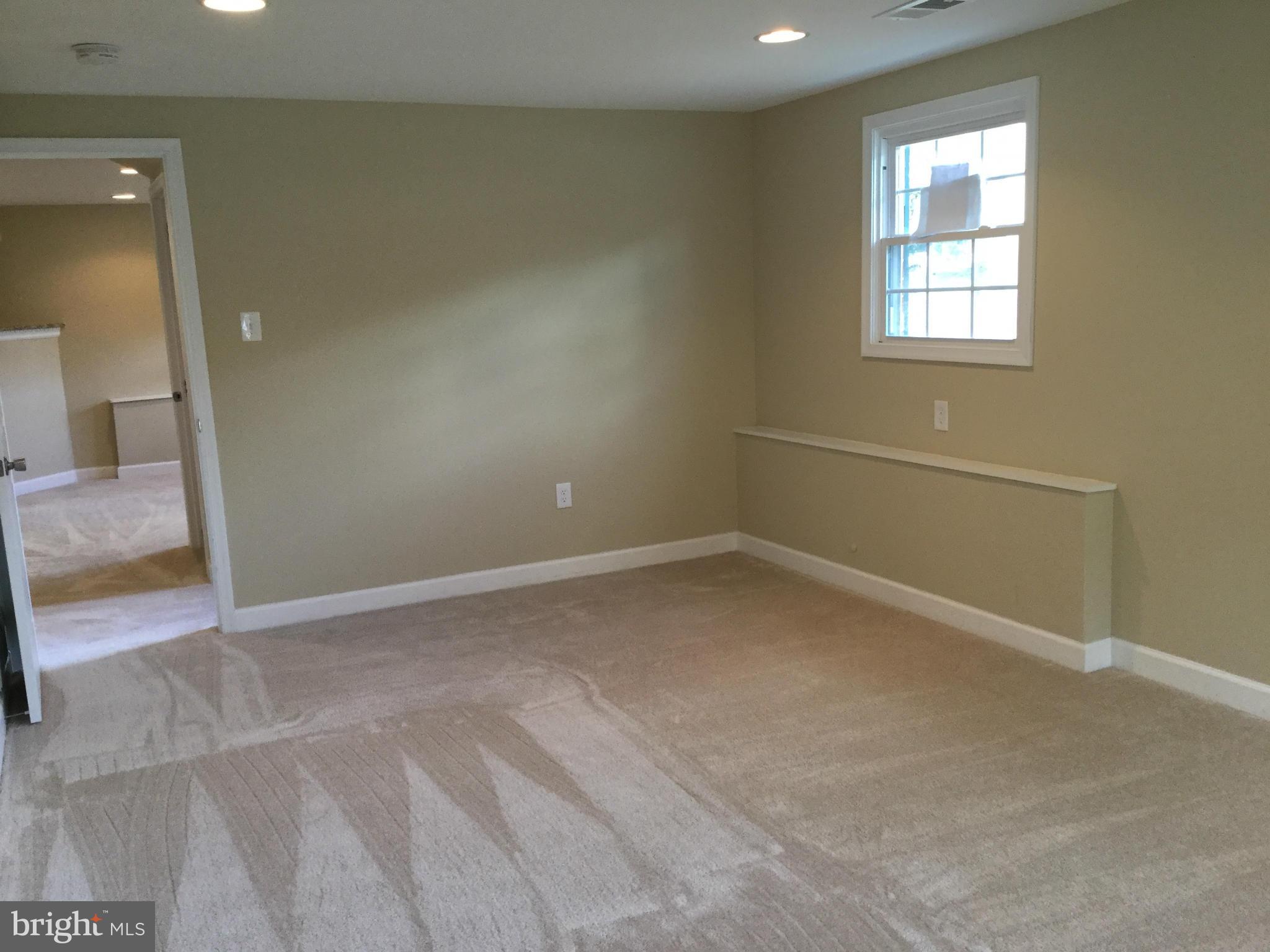 FOUR SEASONS ESTATES - Residential