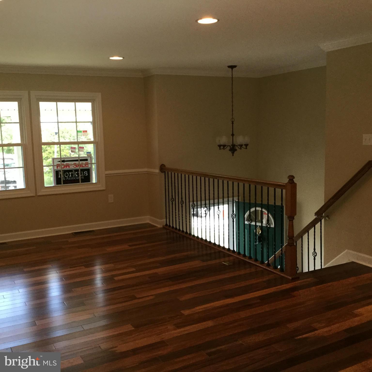 FOUR SEASONS ESTATES - Residential