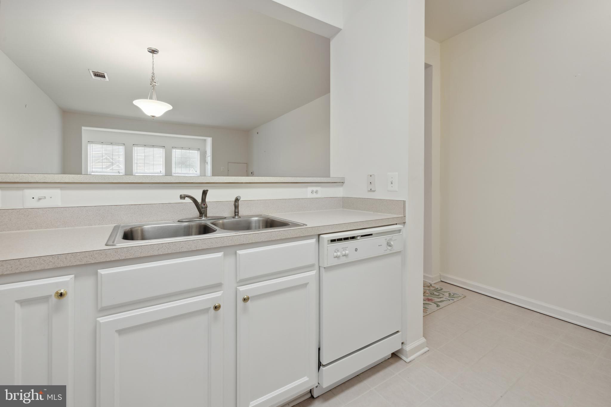 LAKELANDS RIDGE - Residential