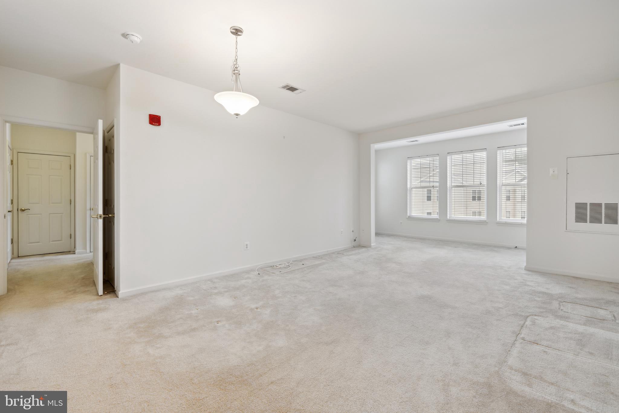 LAKELANDS RIDGE - Residential