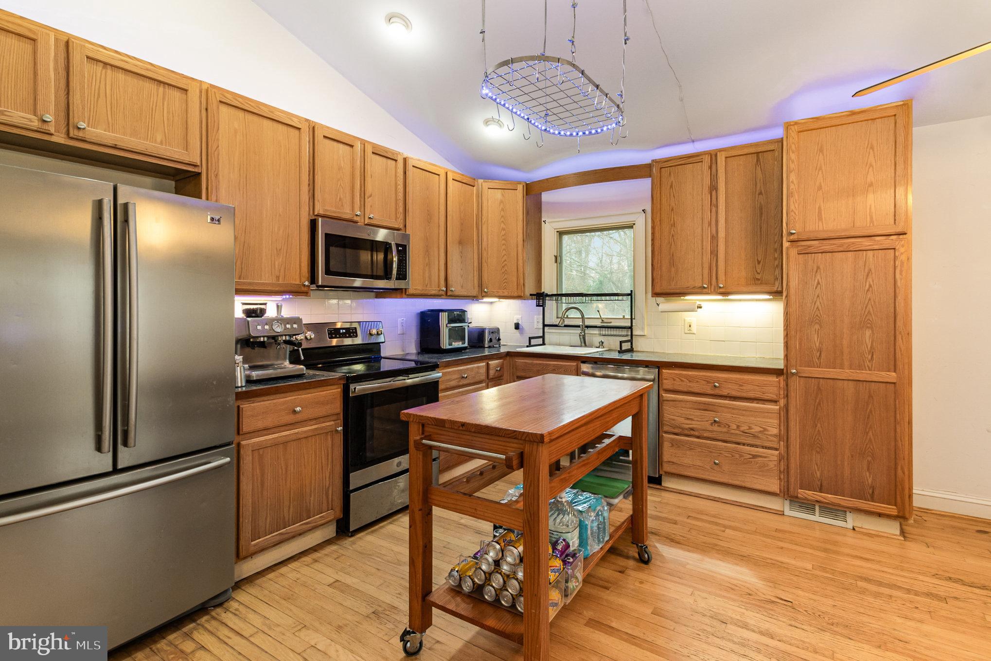 BROWN & HOOFF - Residential