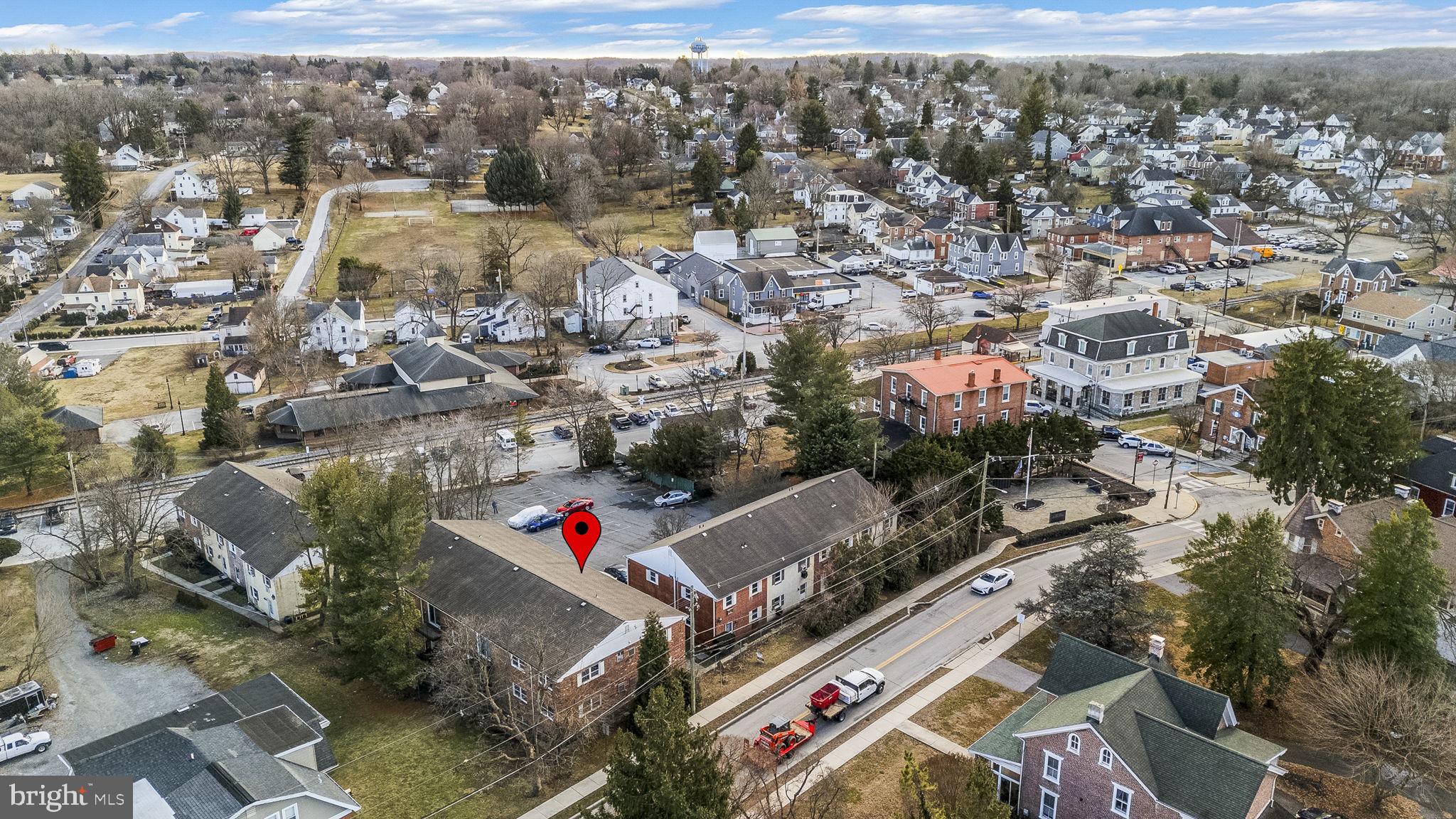 CROFTON COURT COND - Residential