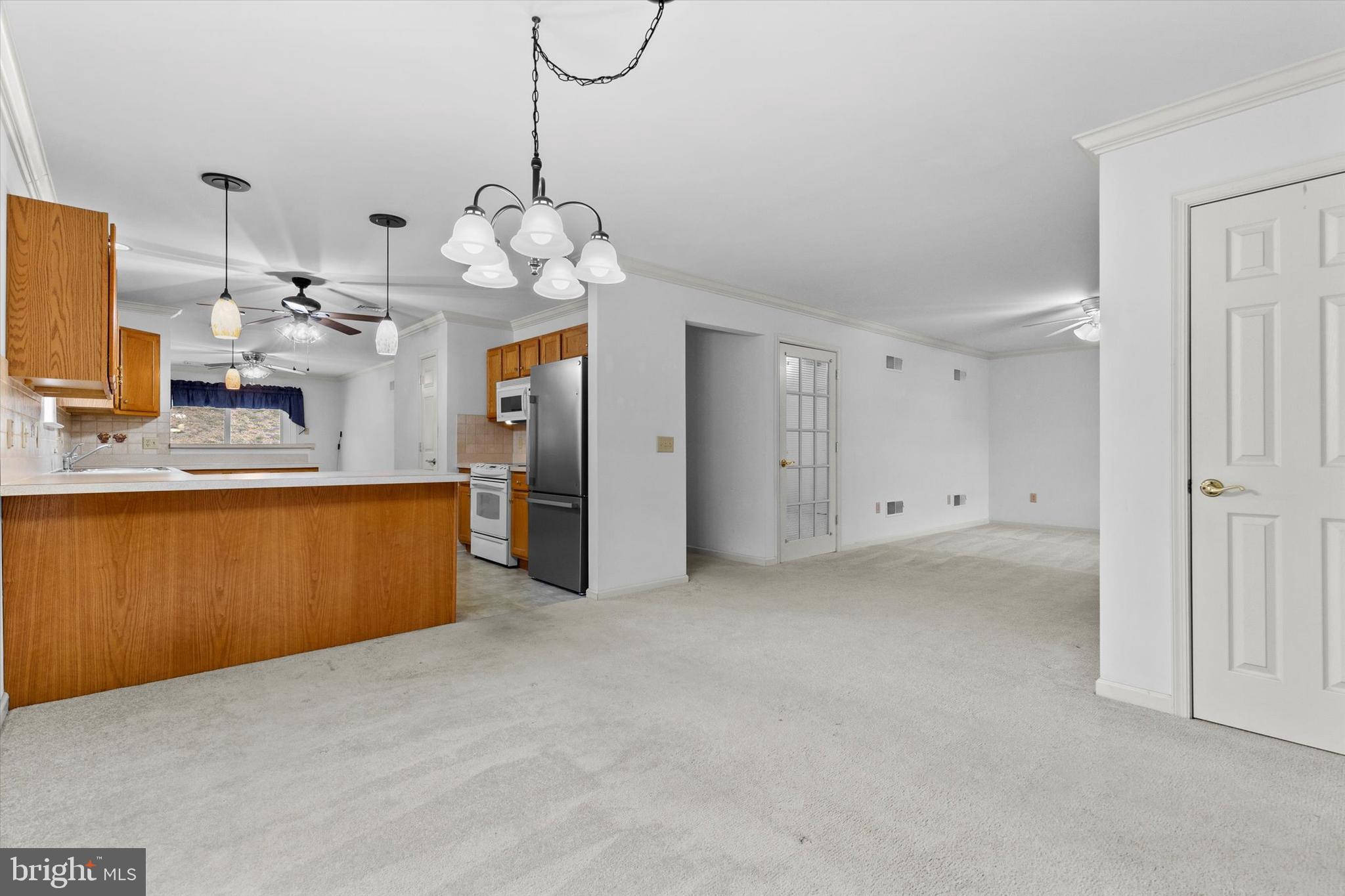 EQUINE MEADOWS - Residential