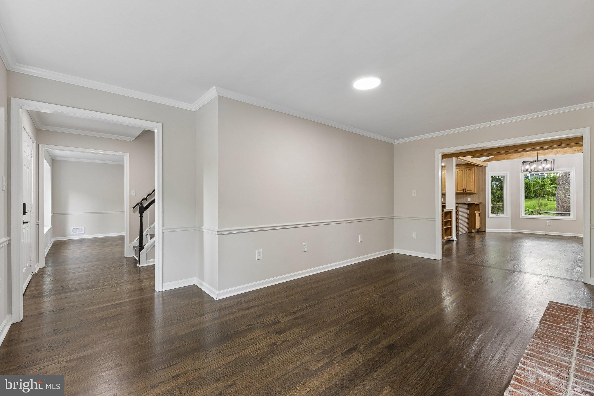 COUNTRY CLUB LAKE - Residential
