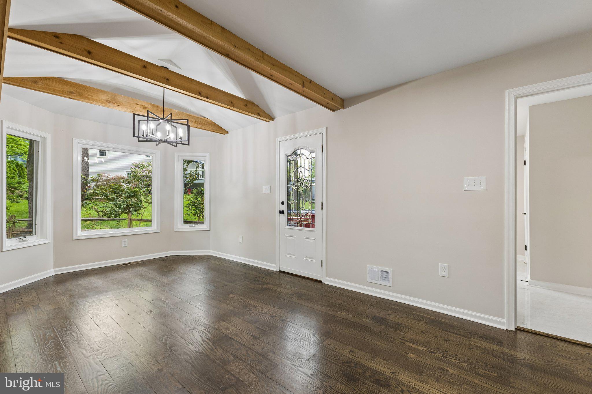 COUNTRY CLUB LAKE - Residential