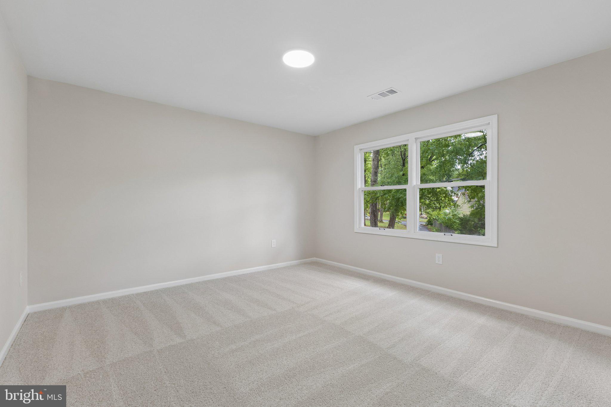 COUNTRY CLUB LAKE - Residential