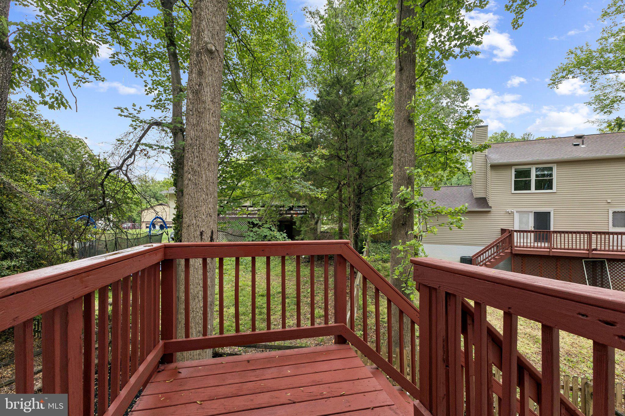 COUNTRY CLUB LAKE - Residential