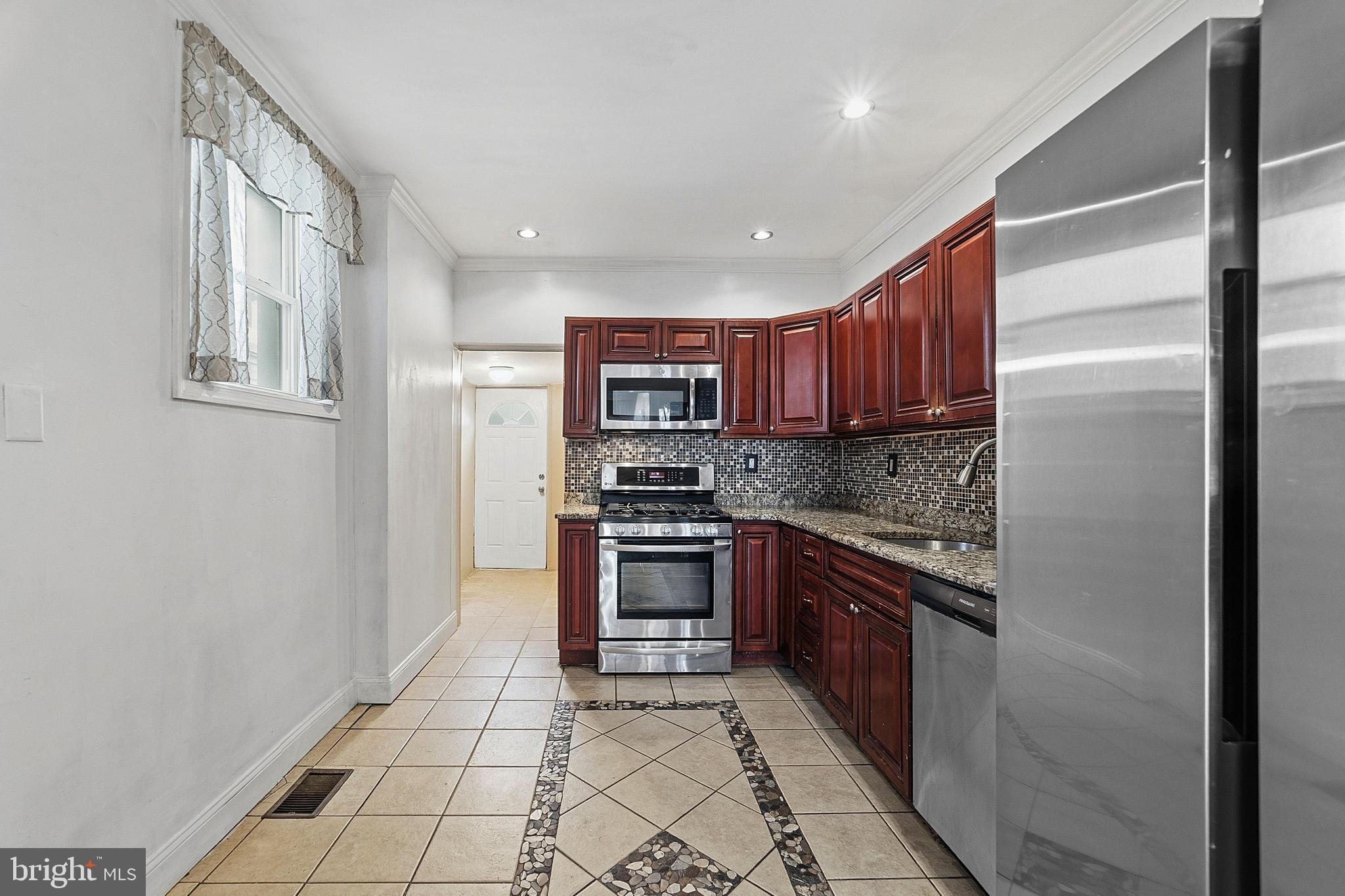 PORT RICHMOND - Residential