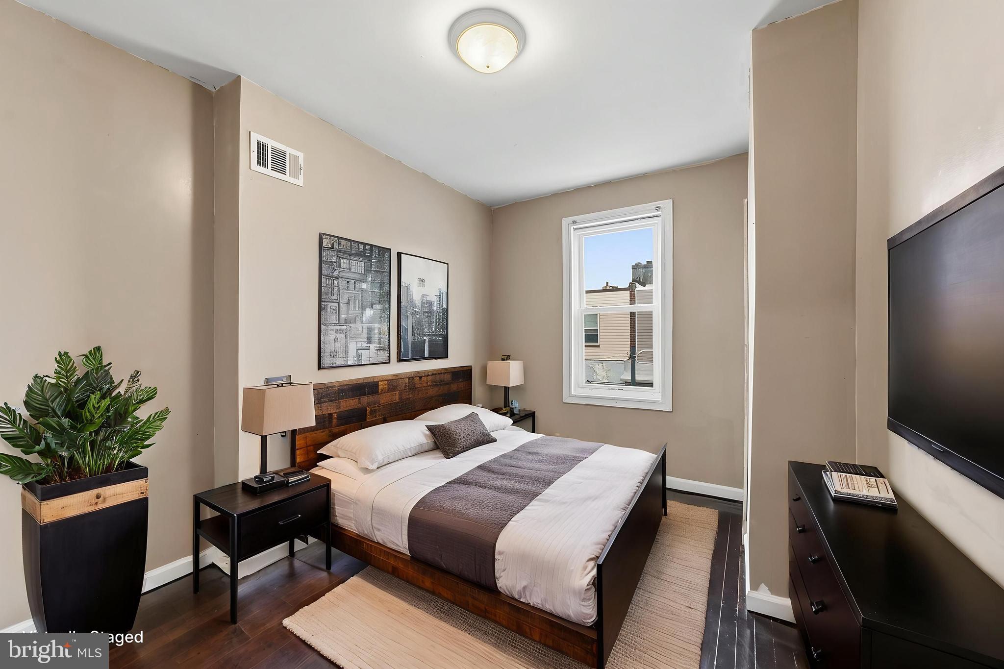 PORT RICHMOND - Residential