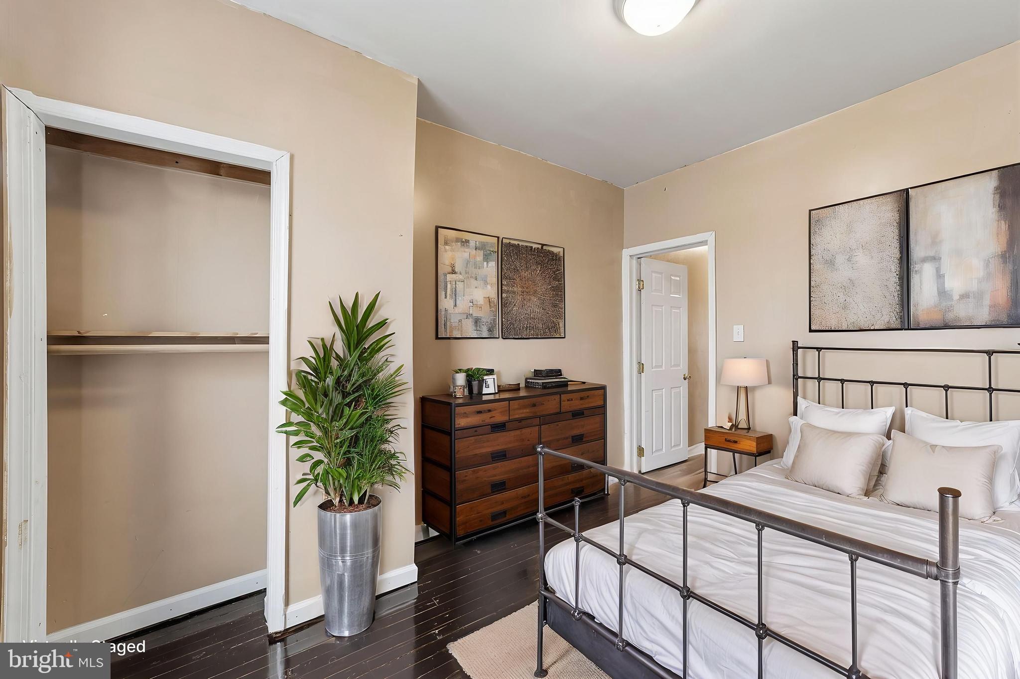 PORT RICHMOND - Residential