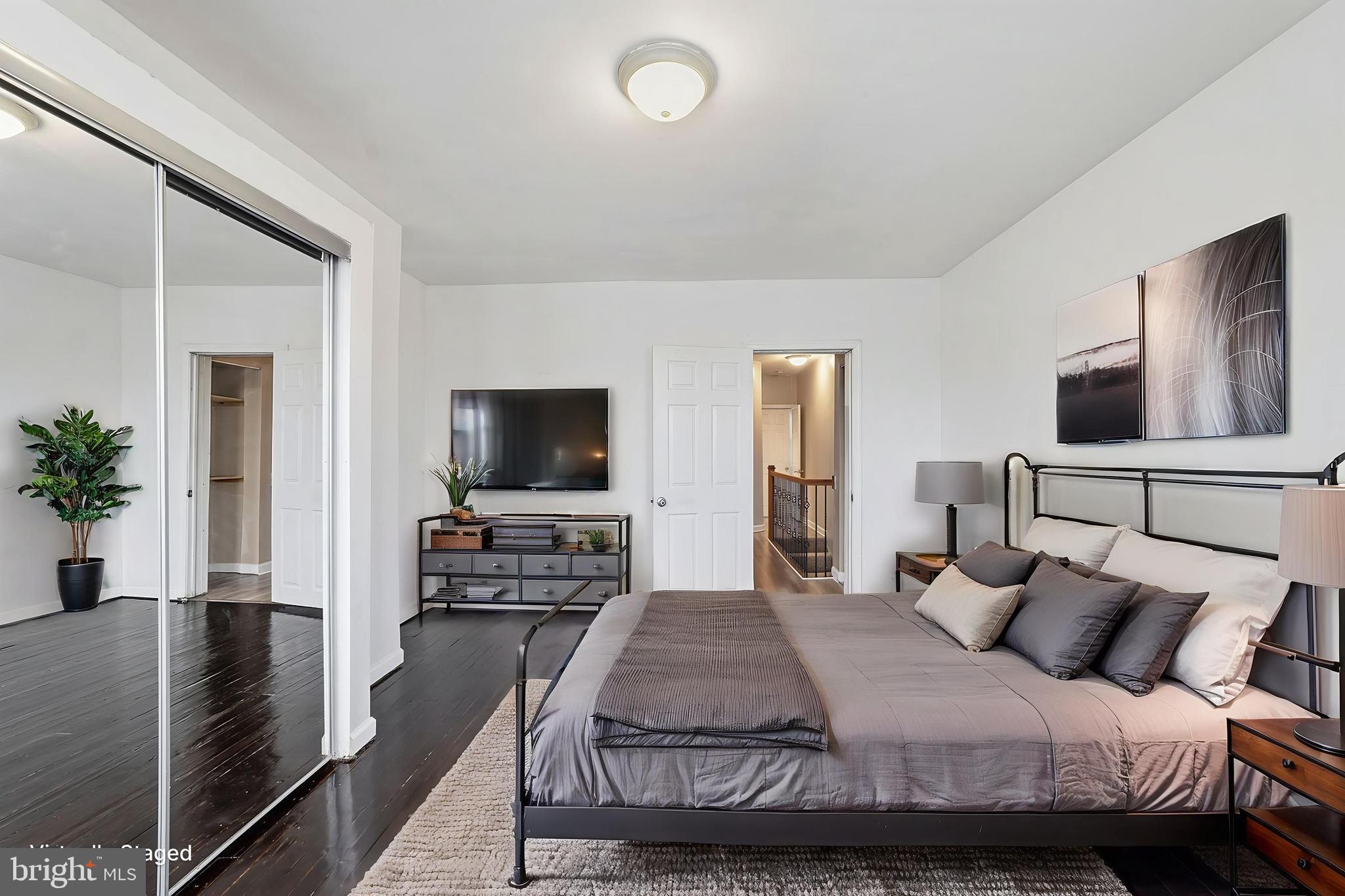 PORT RICHMOND - Residential