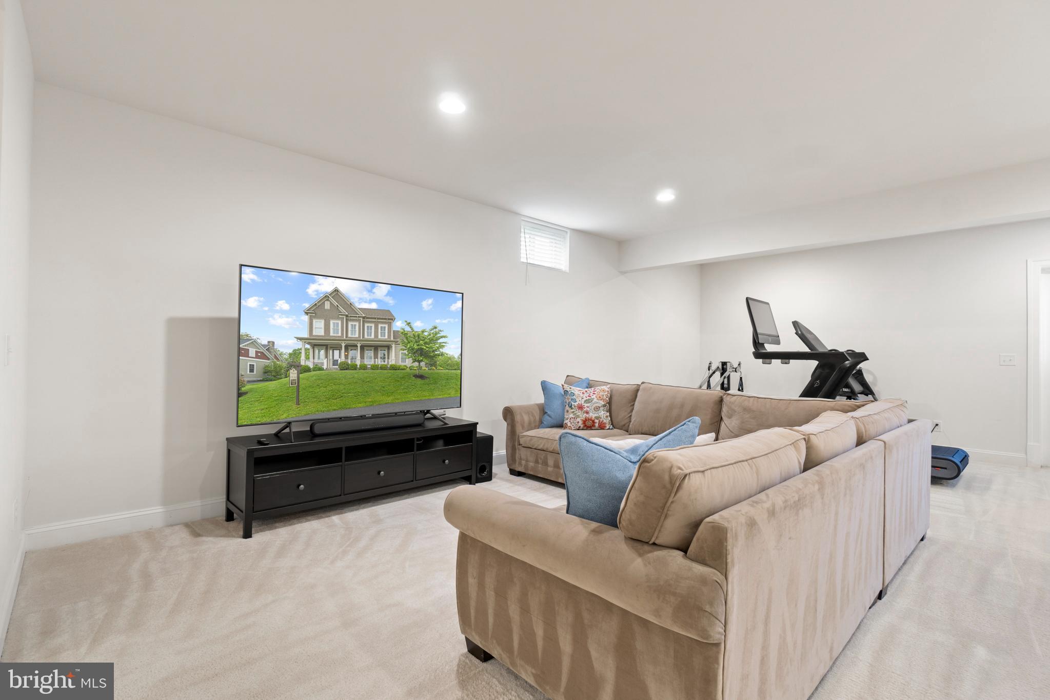 GREENS SOUTH AT WILLOWSF - Residential