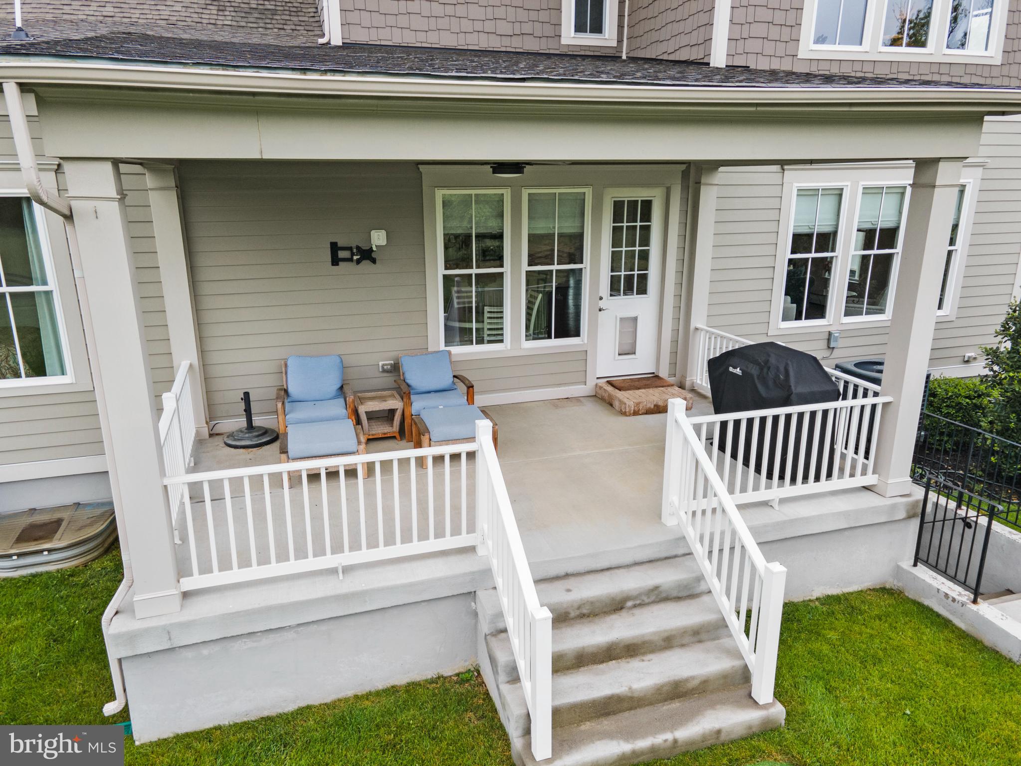 GREENS SOUTH AT WILLOWSF - Residential