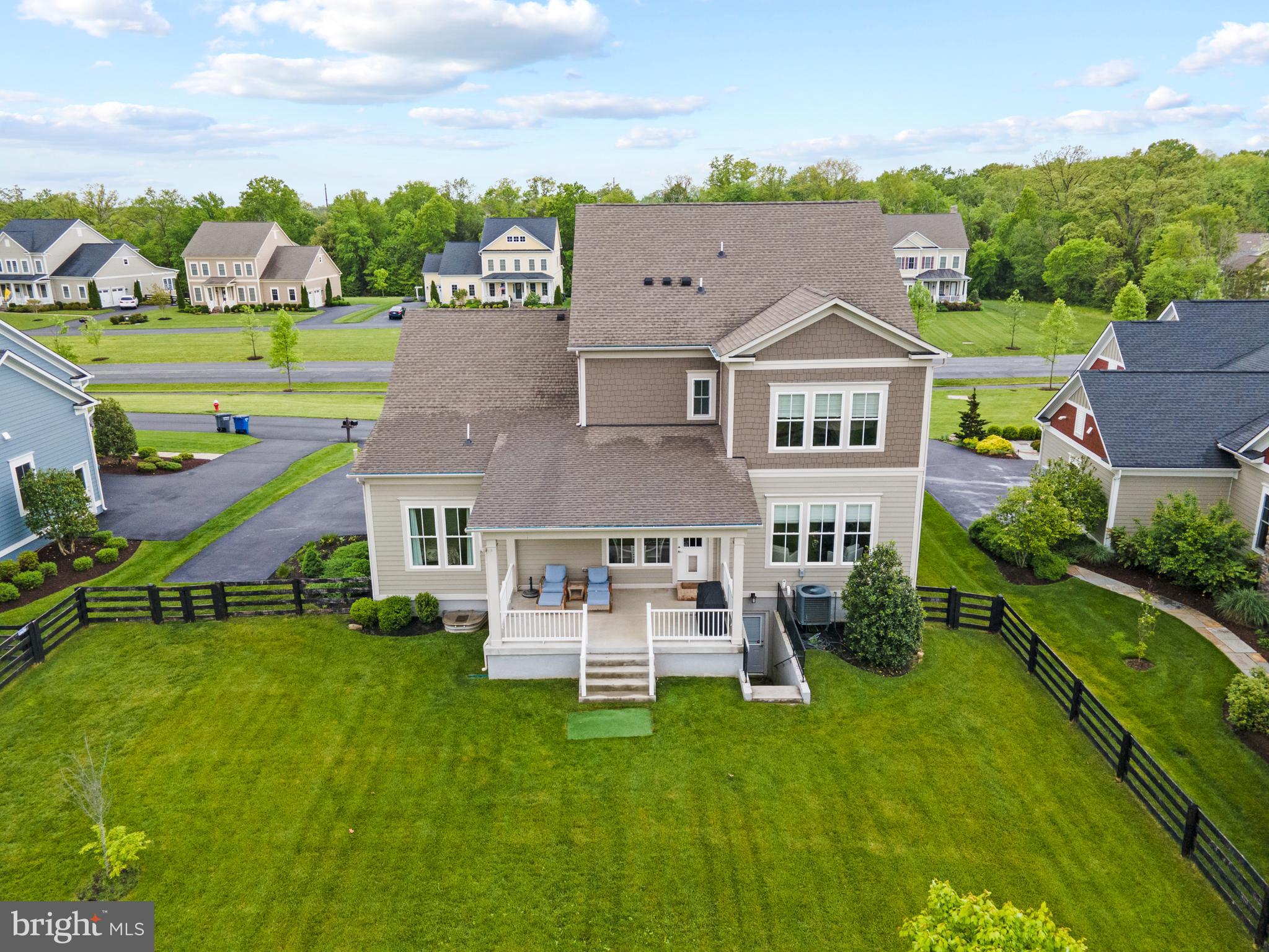 GREENS SOUTH AT WILLOWSF - Residential