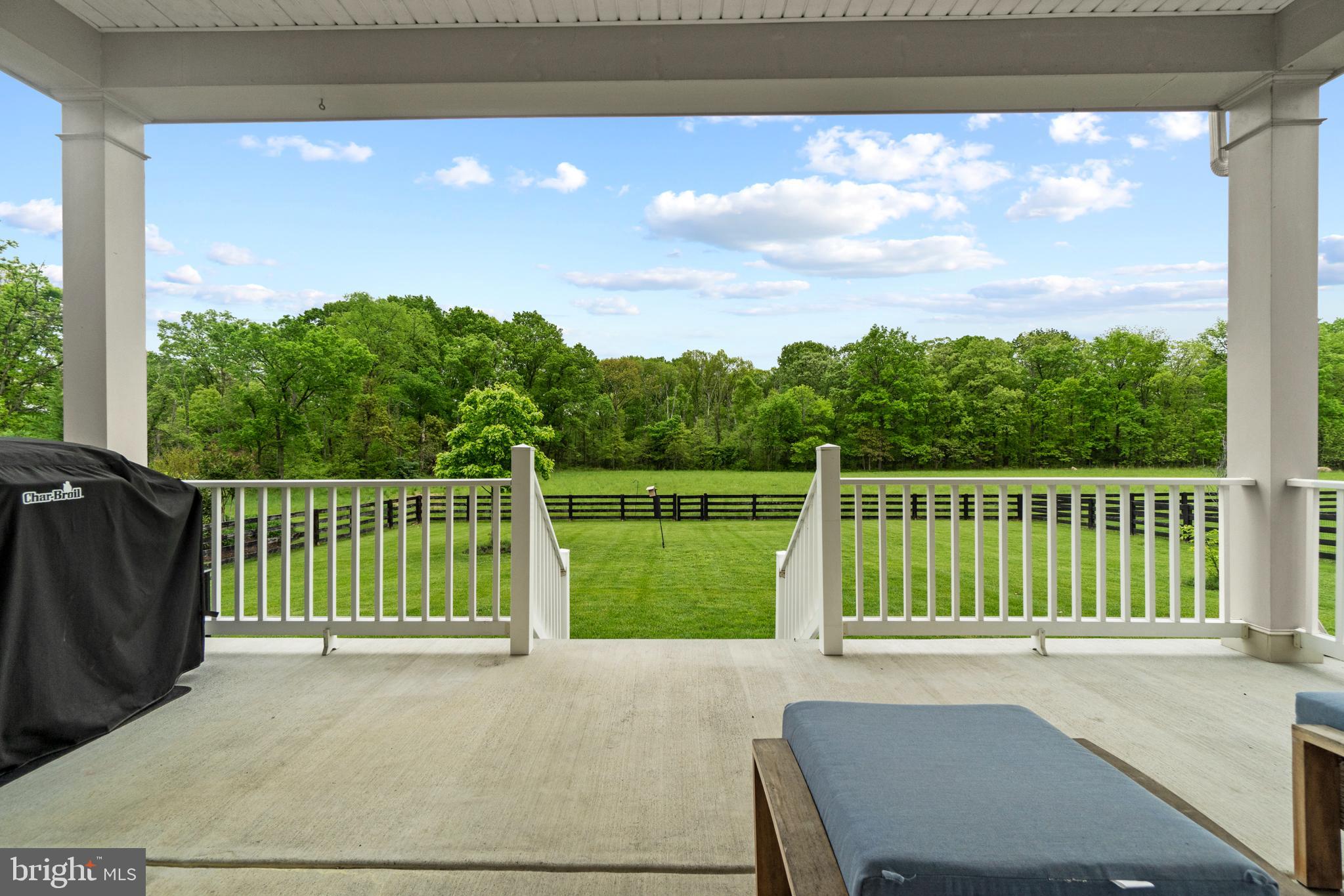 GREENS SOUTH AT WILLOWSF - Residential