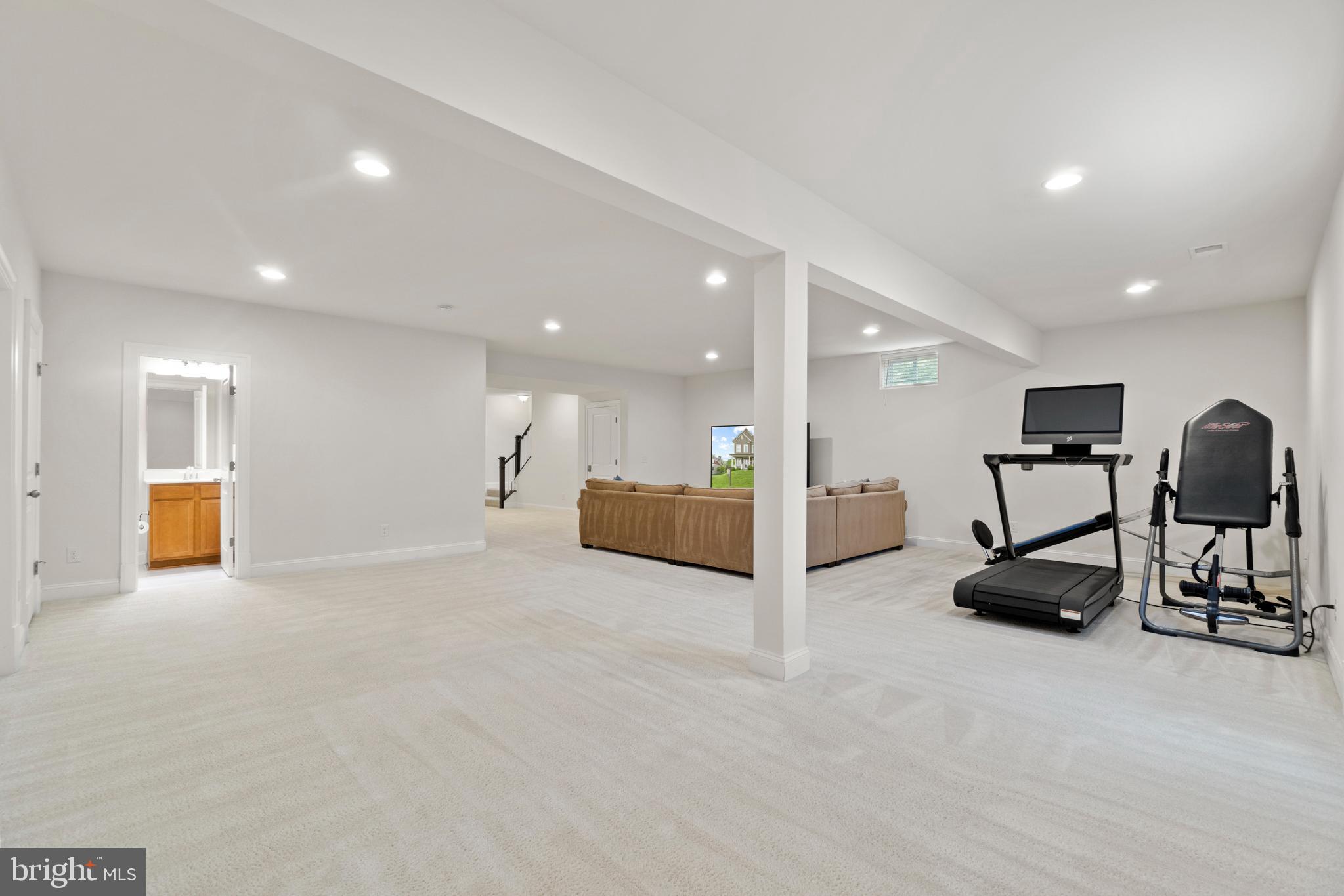 GREENS SOUTH AT WILLOWSF - Residential