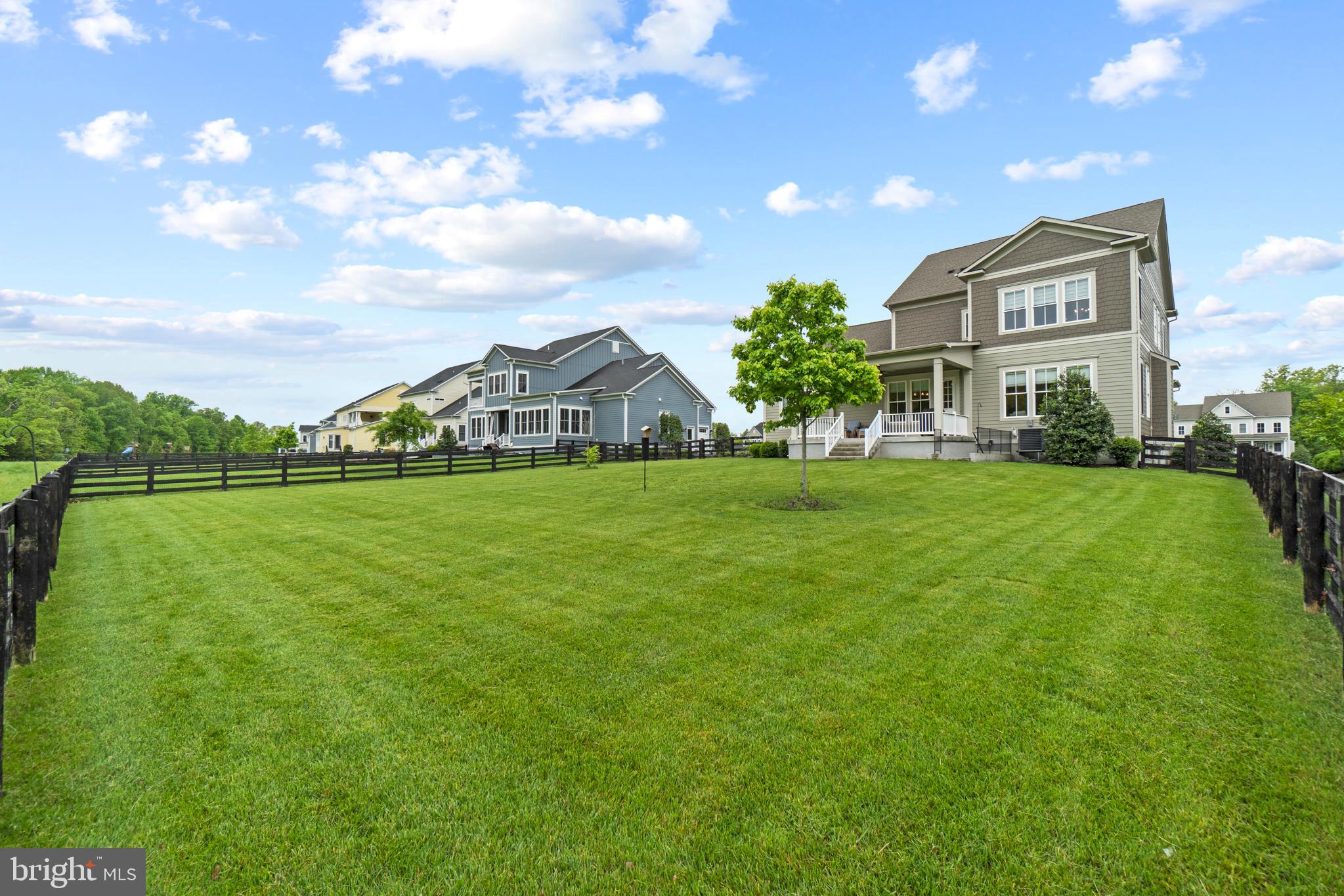 GREENS SOUTH AT WILLOWSF - Residential