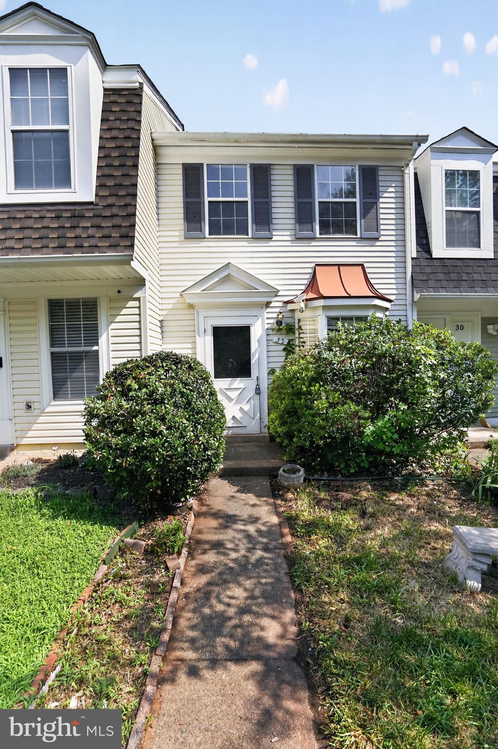 32 PALMER COURT