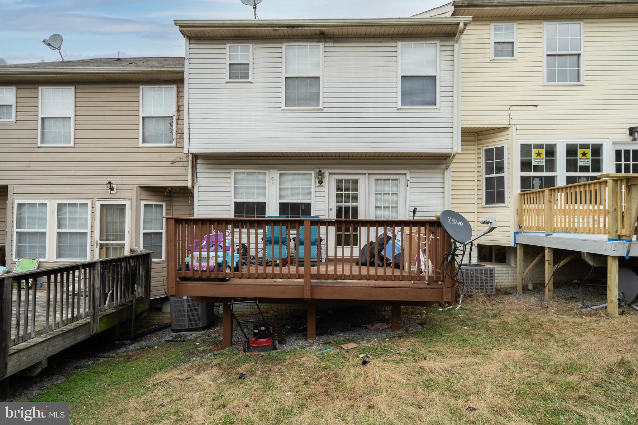 LAUREL RIDGE - Residential