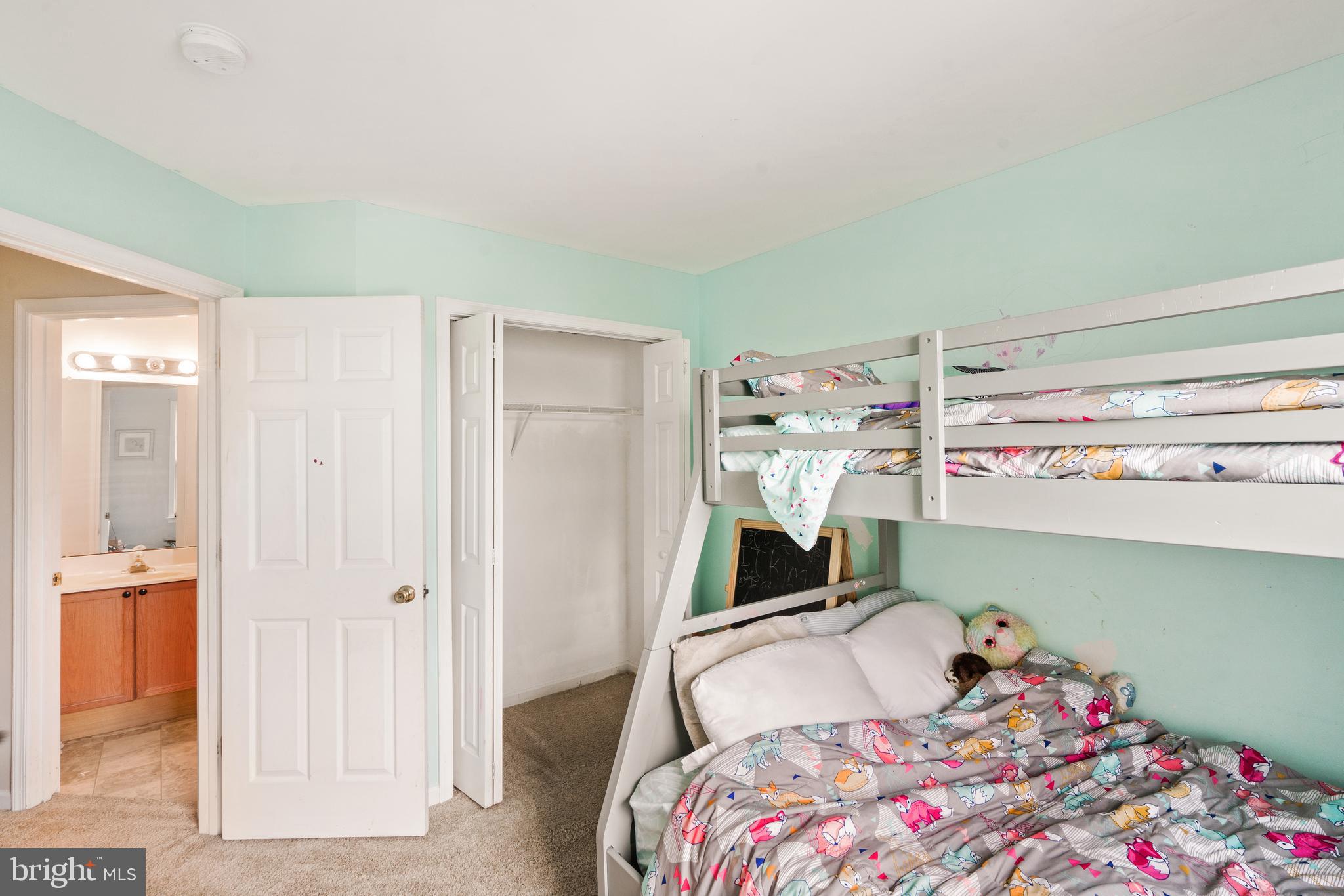 LAUREL RIDGE - Residential