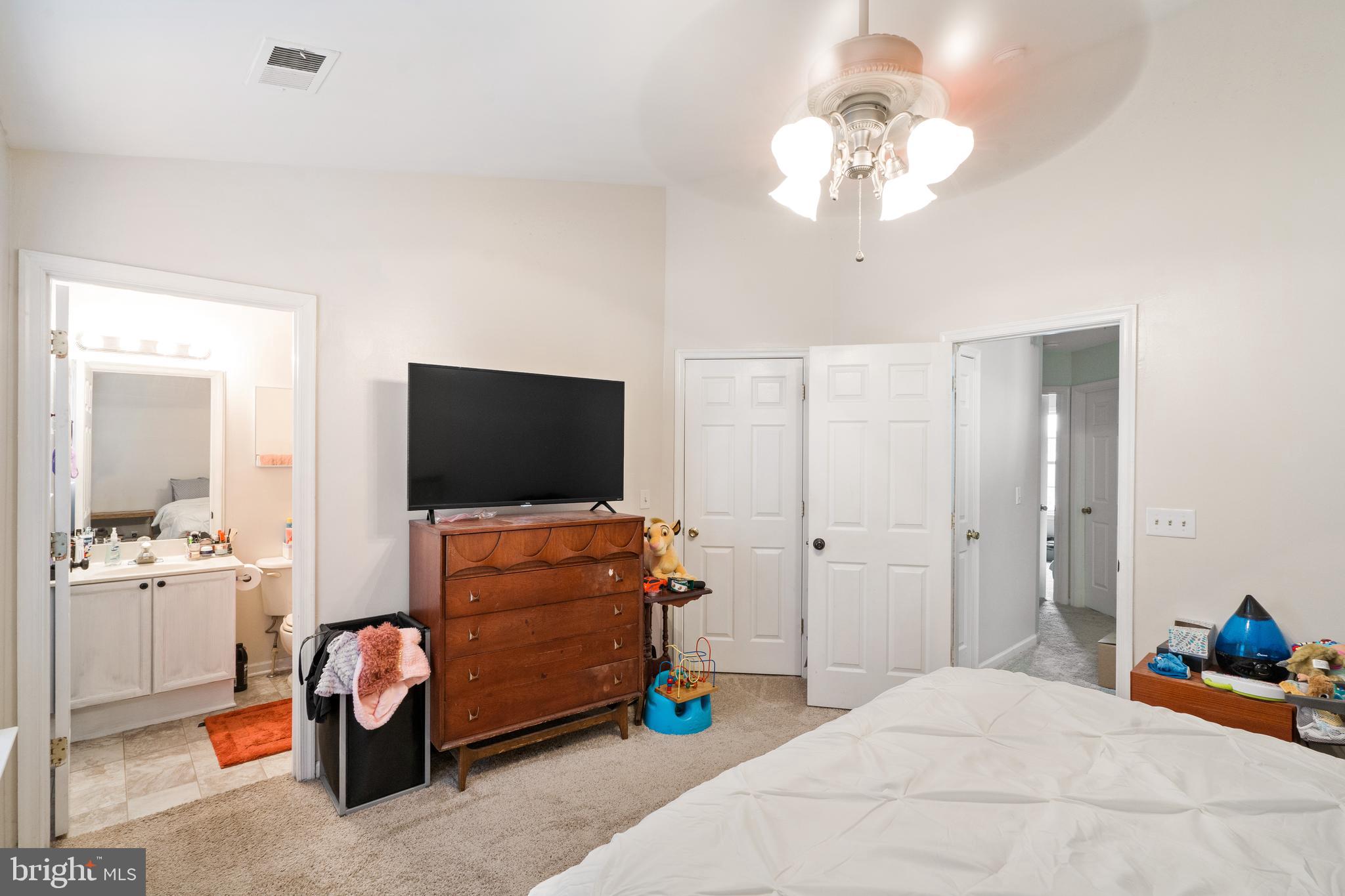 LAUREL RIDGE - Residential