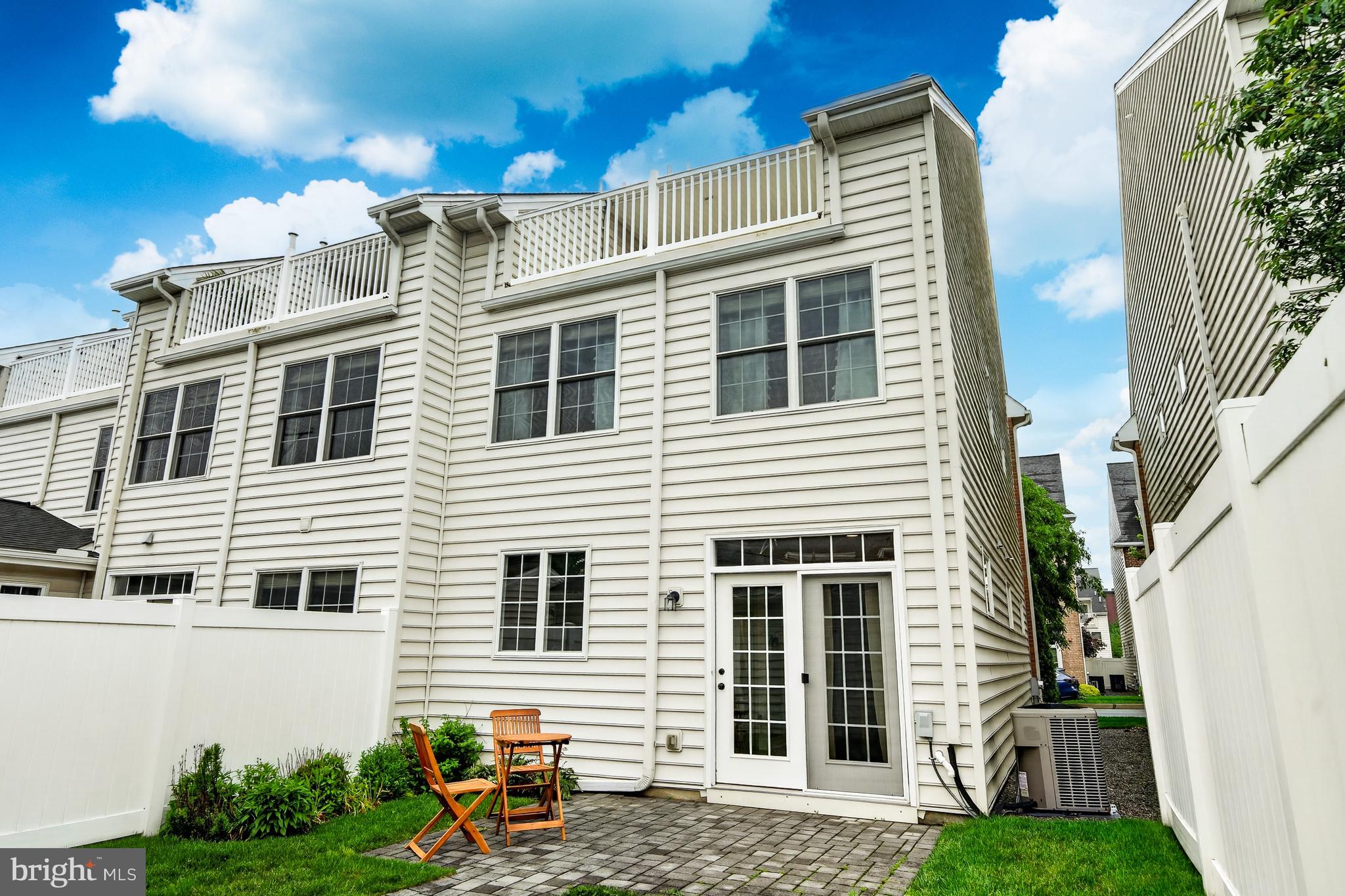 MAGNOLIA PLACE - Residential