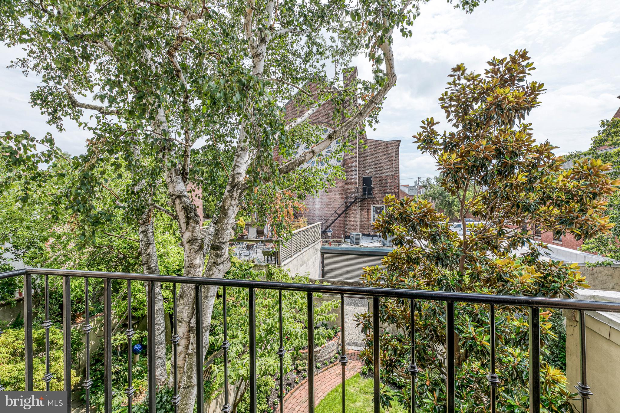 SOCIETY HILL - Residential