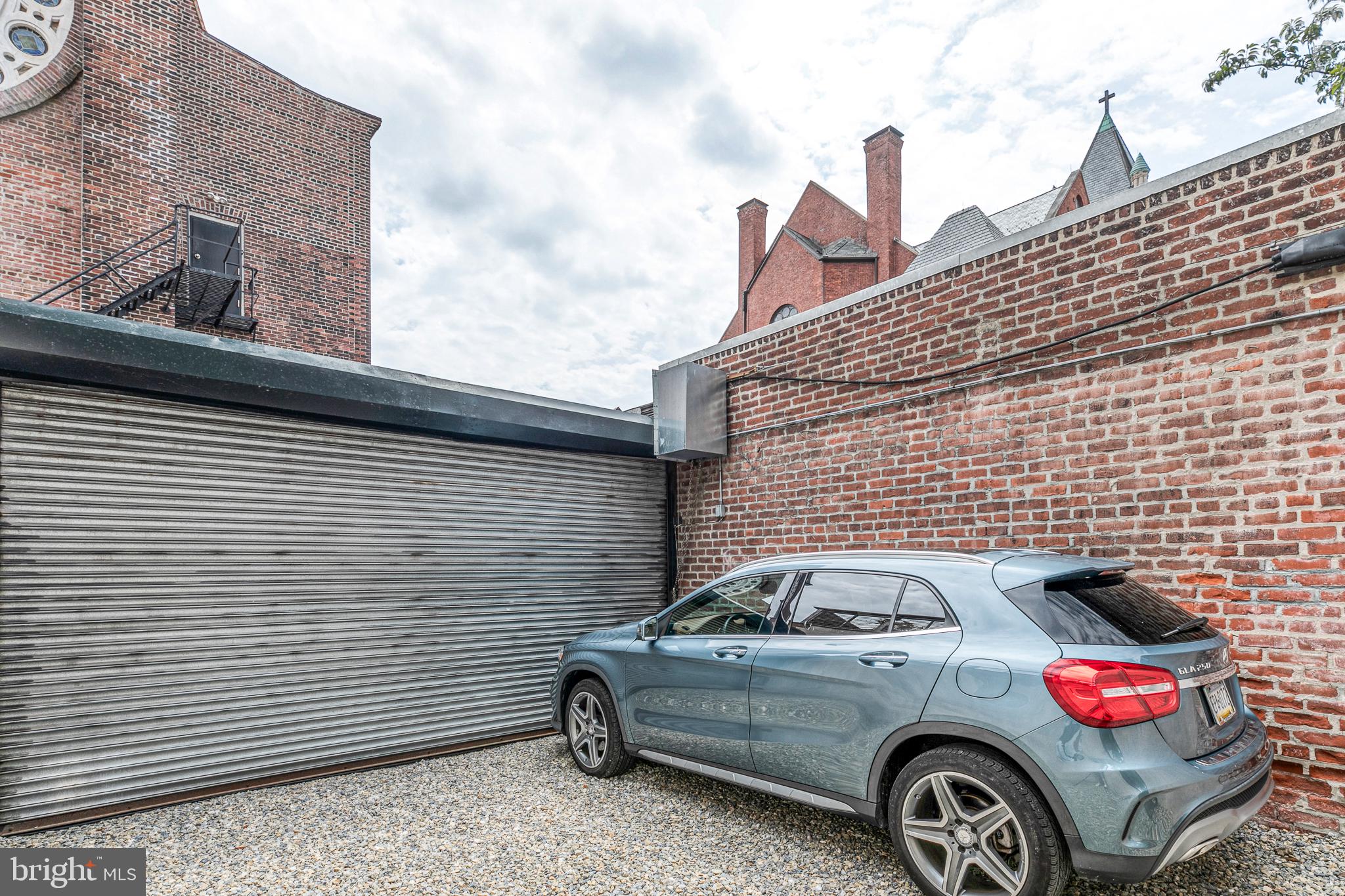 SOCIETY HILL - Residential