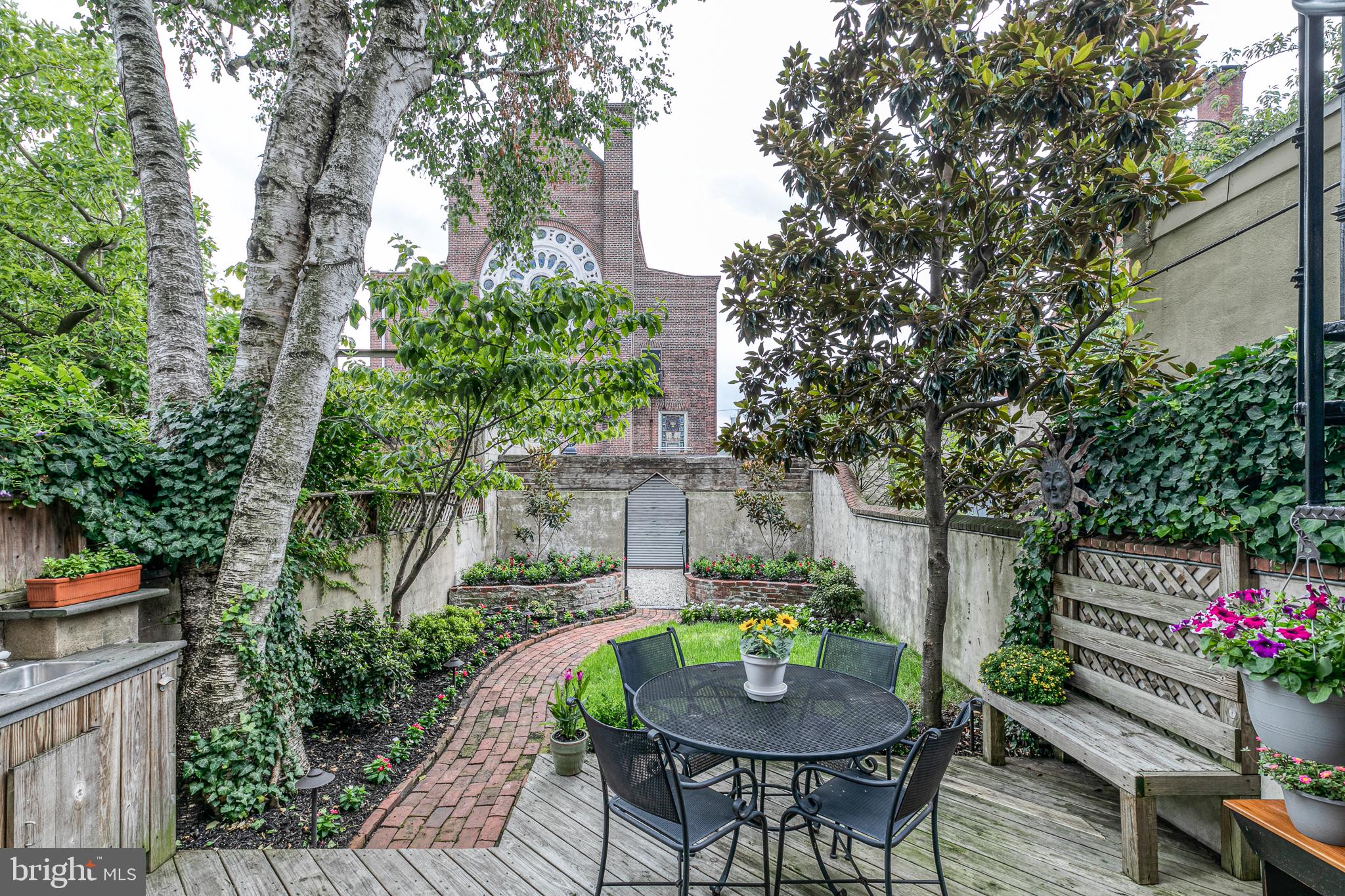 SOCIETY HILL - Residential