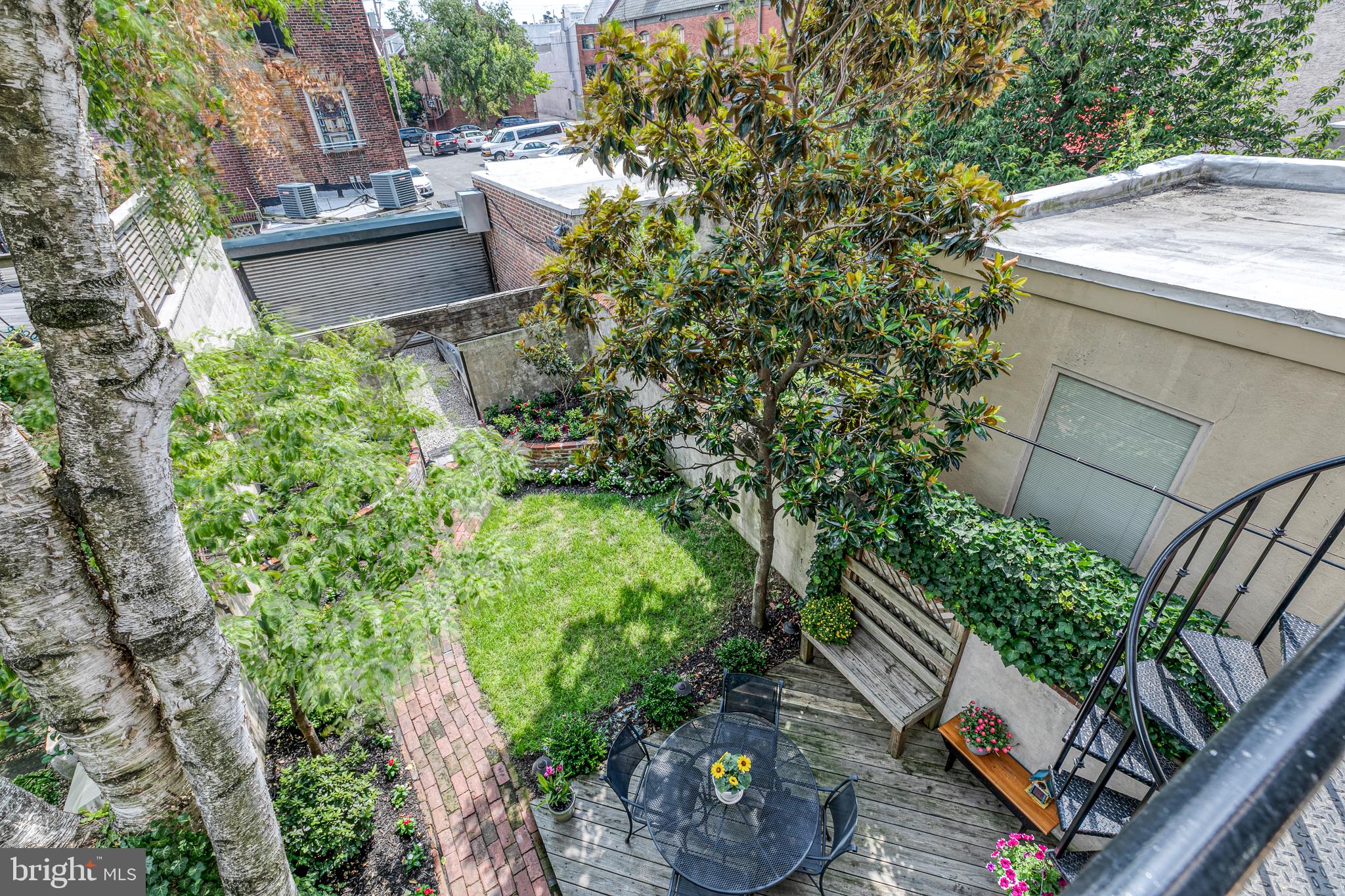 SOCIETY HILL - Residential