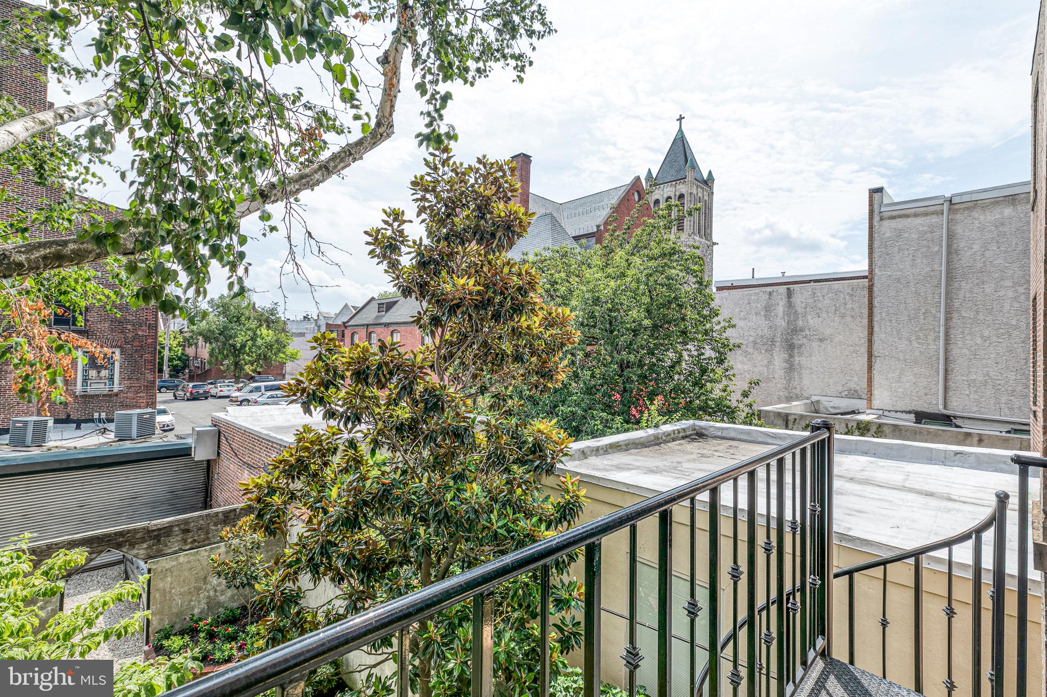 SOCIETY HILL - Residential