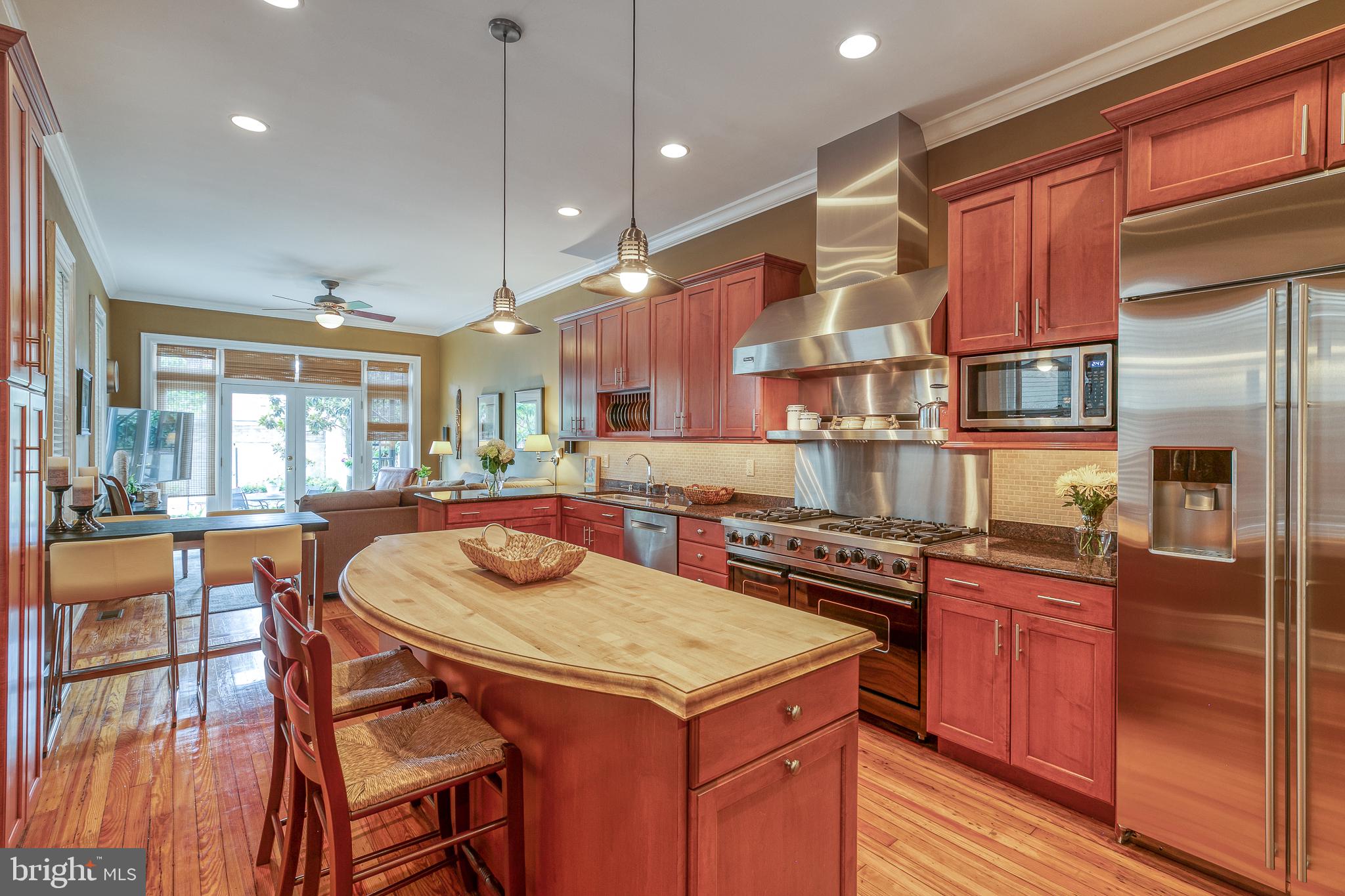 SOCIETY HILL - Residential