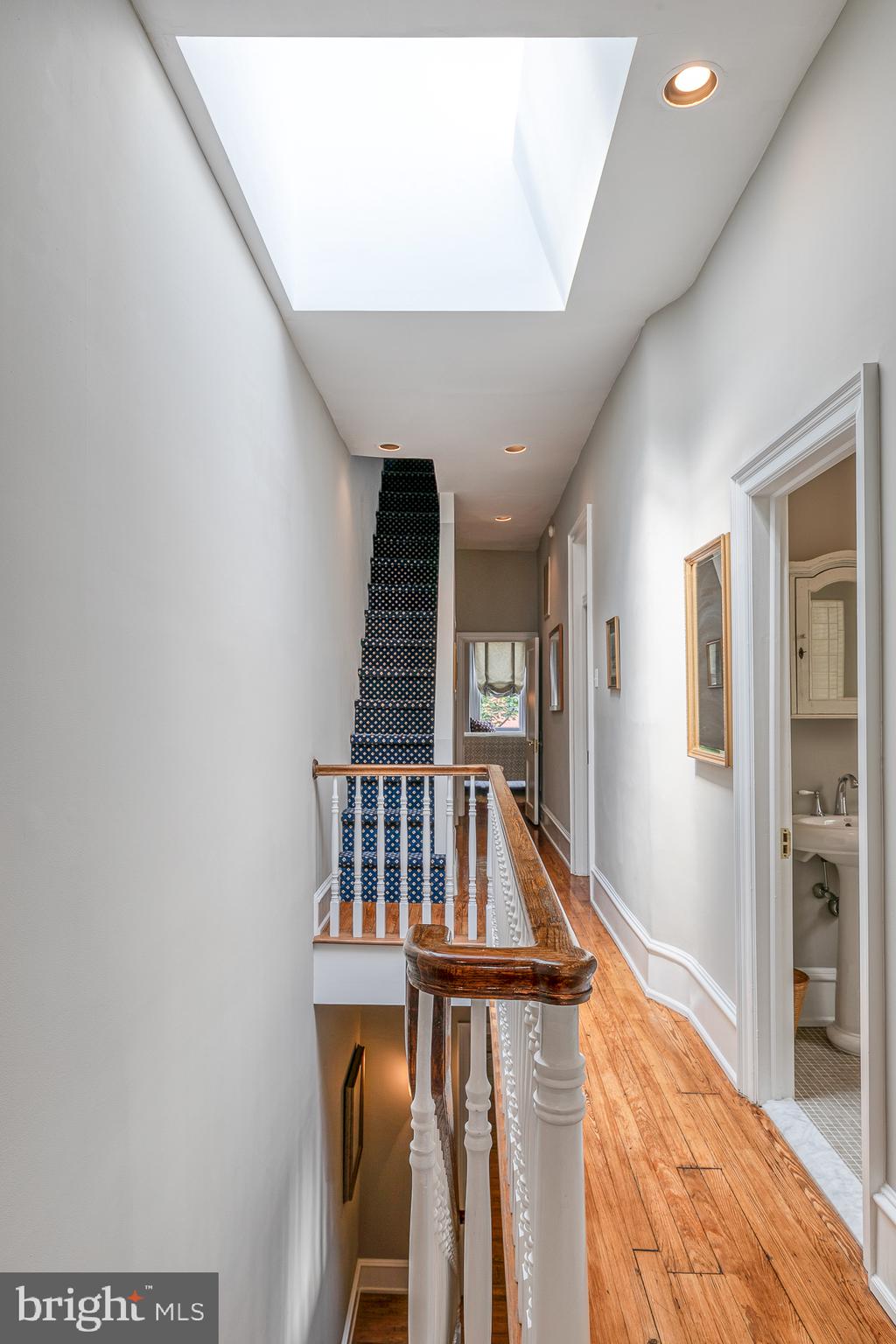 SOCIETY HILL - Residential