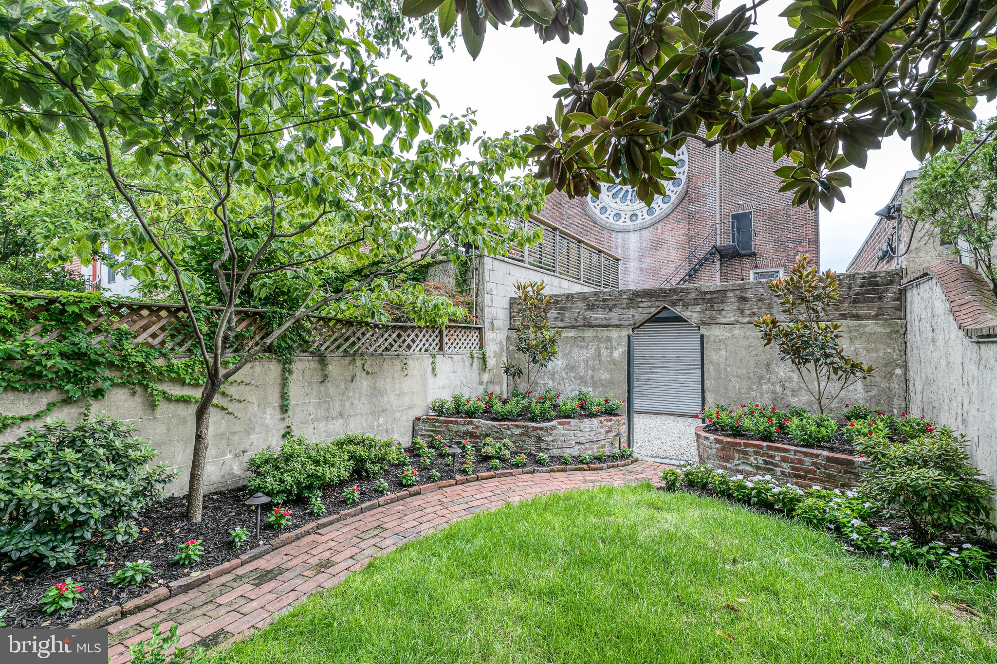 SOCIETY HILL - Residential