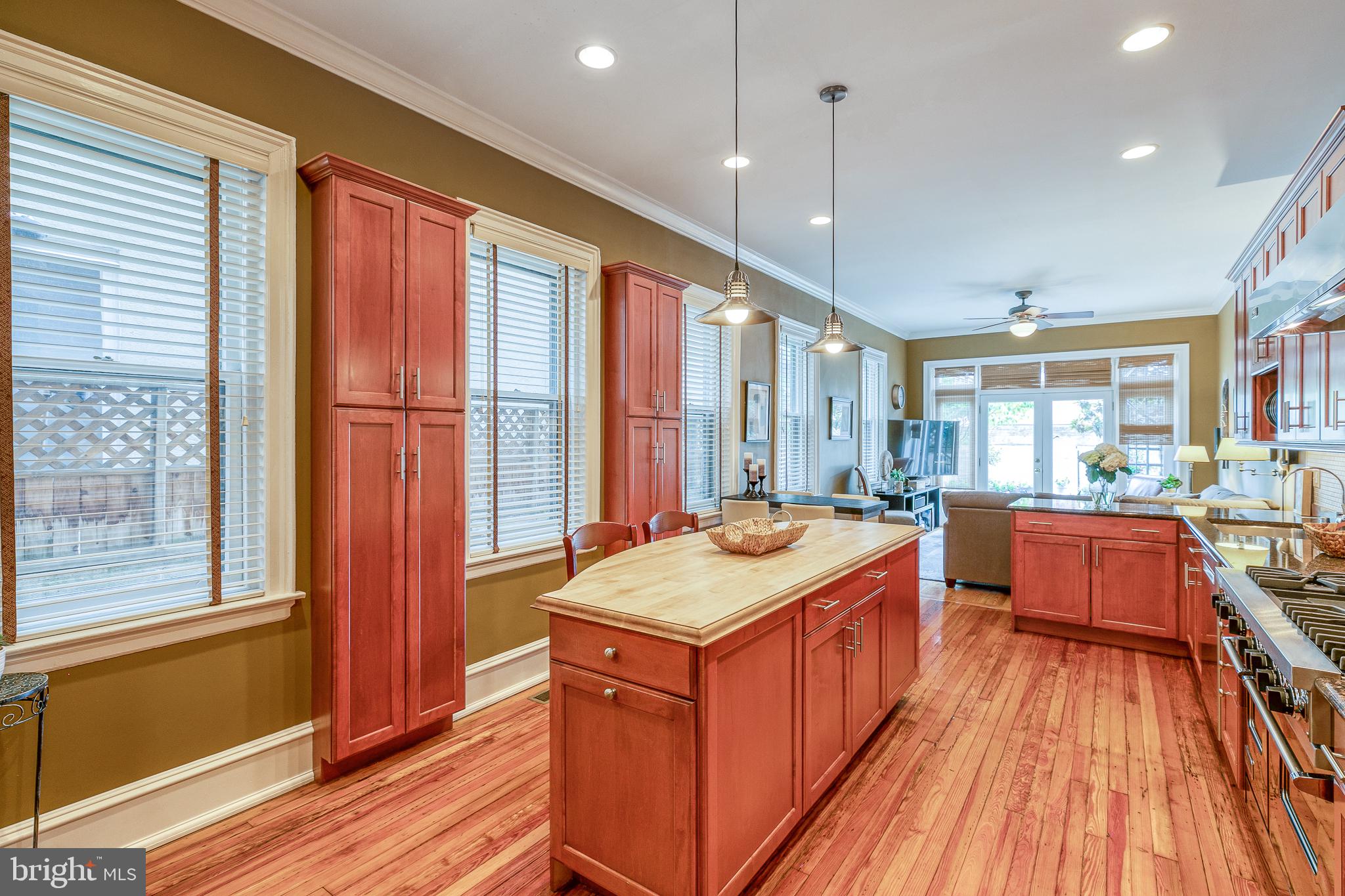 SOCIETY HILL - Residential