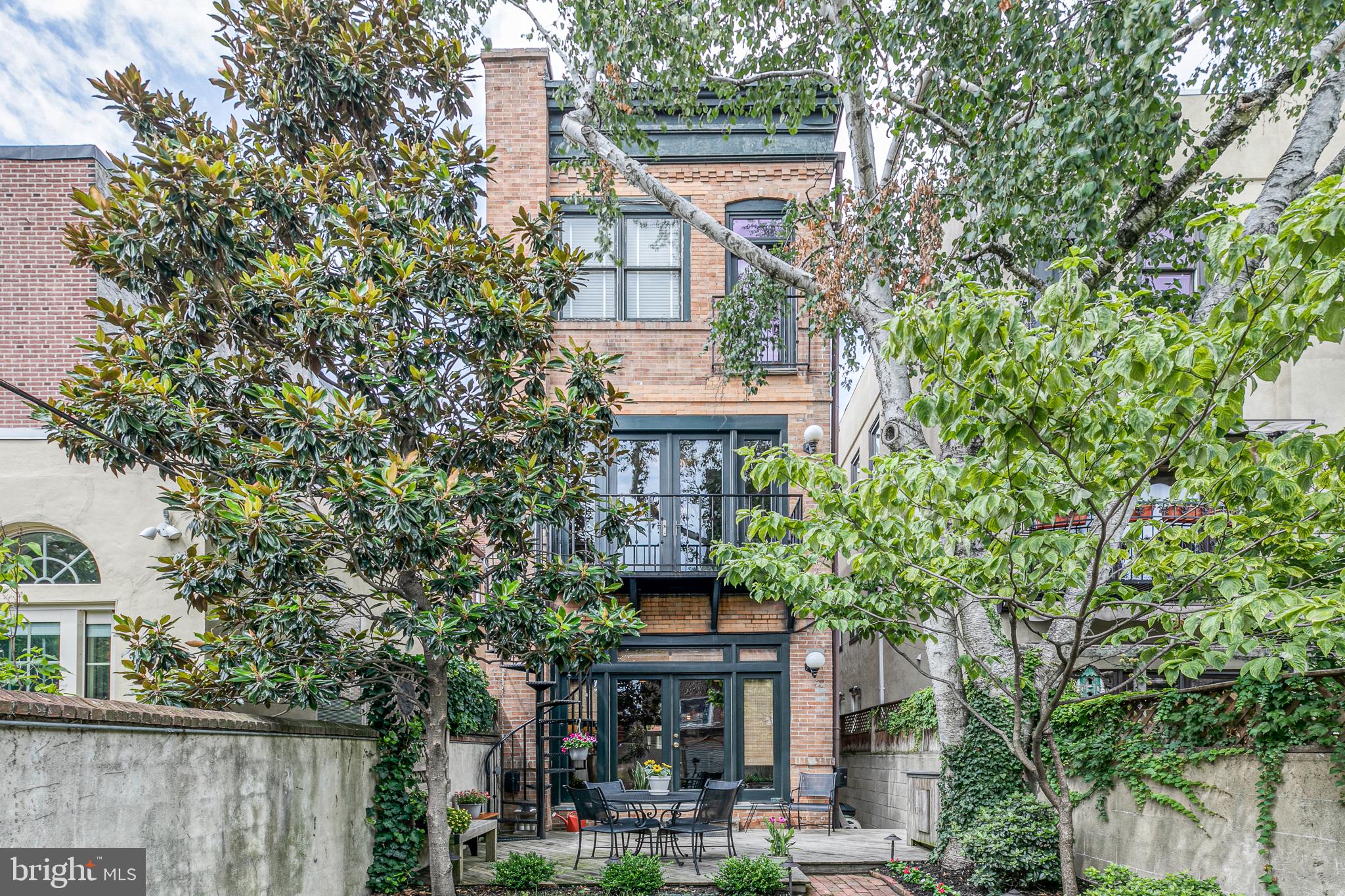 SOCIETY HILL - Residential